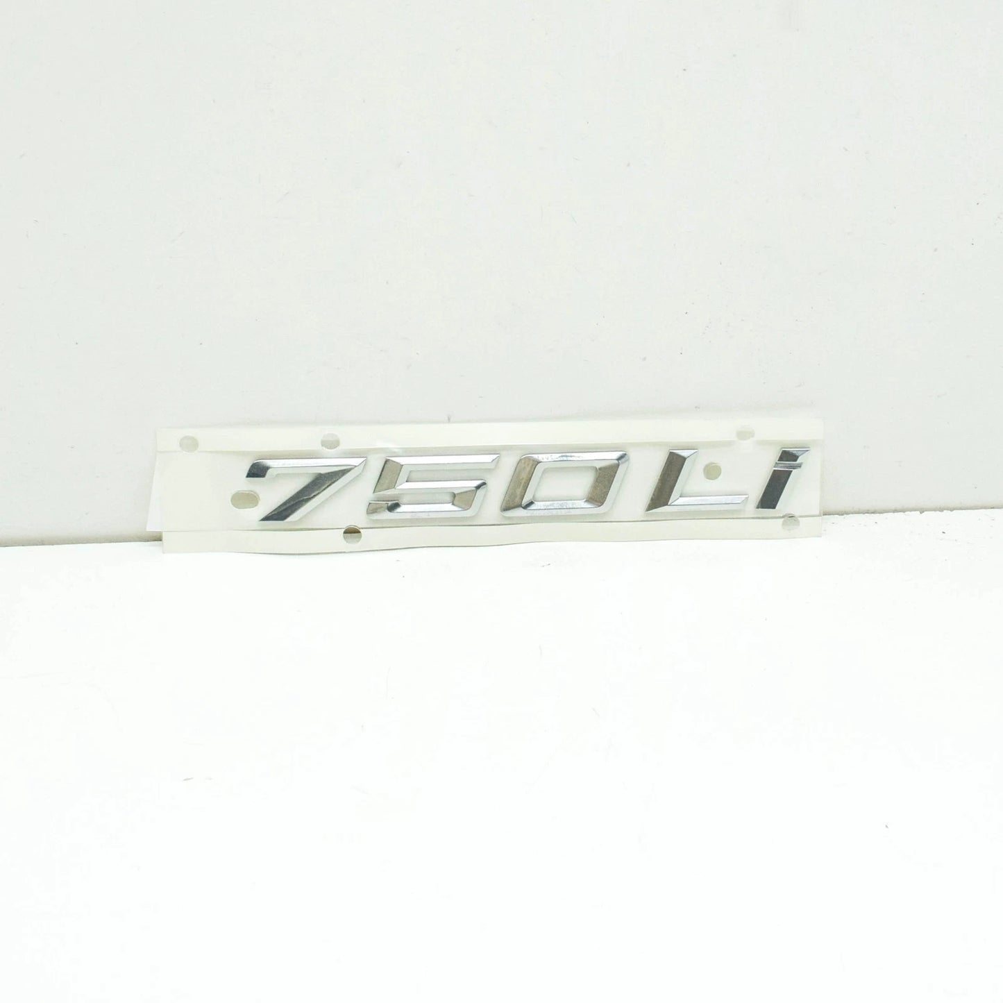 NEW BMW 7 G11 G12 REAR TRUNK BOOTLID BADGE 51147376824 ORIGINAL