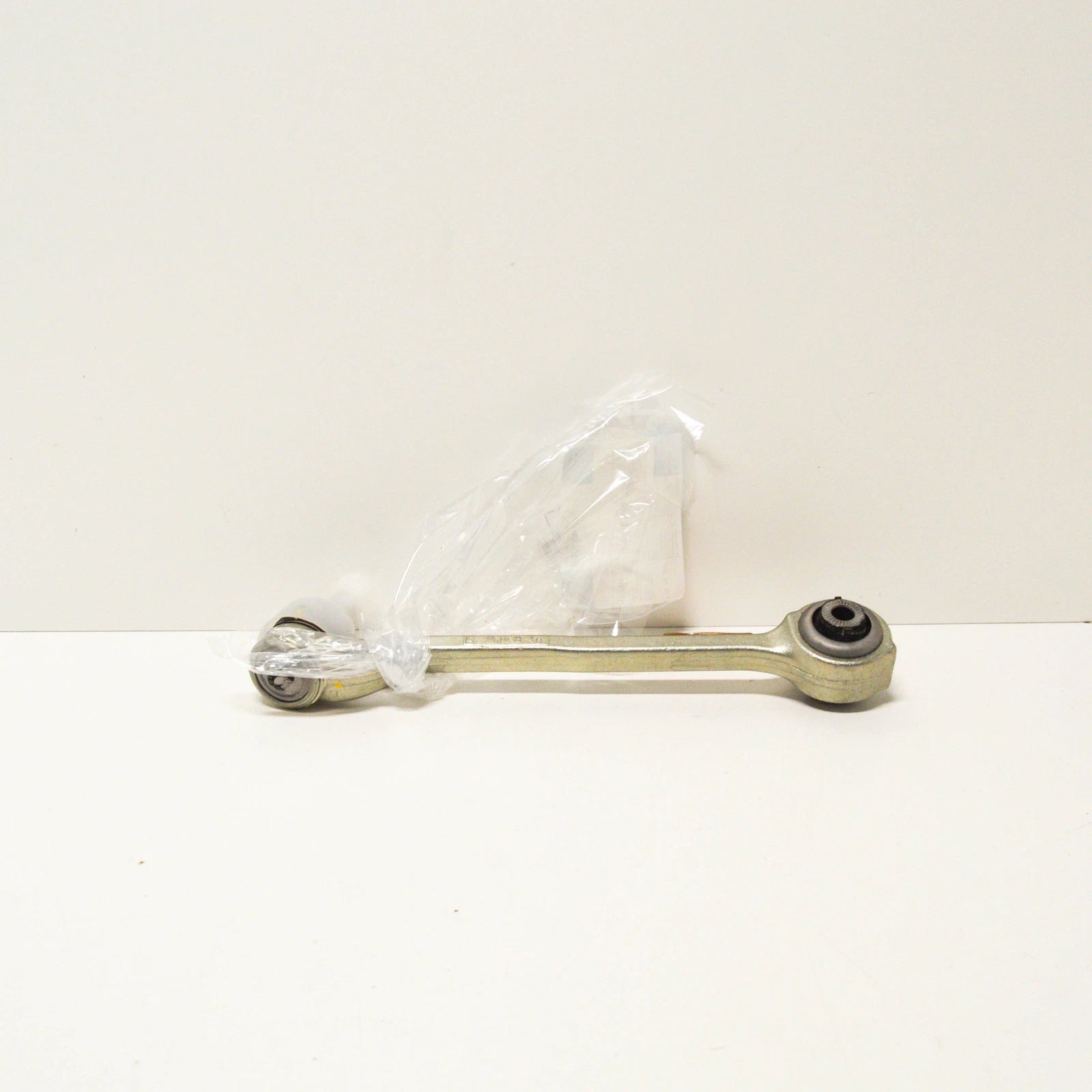 NEW BMW X3 F25 FRONT RIGHT LOWER CONTROL ARM 31126787670 6787670 2015 ORIGINAL