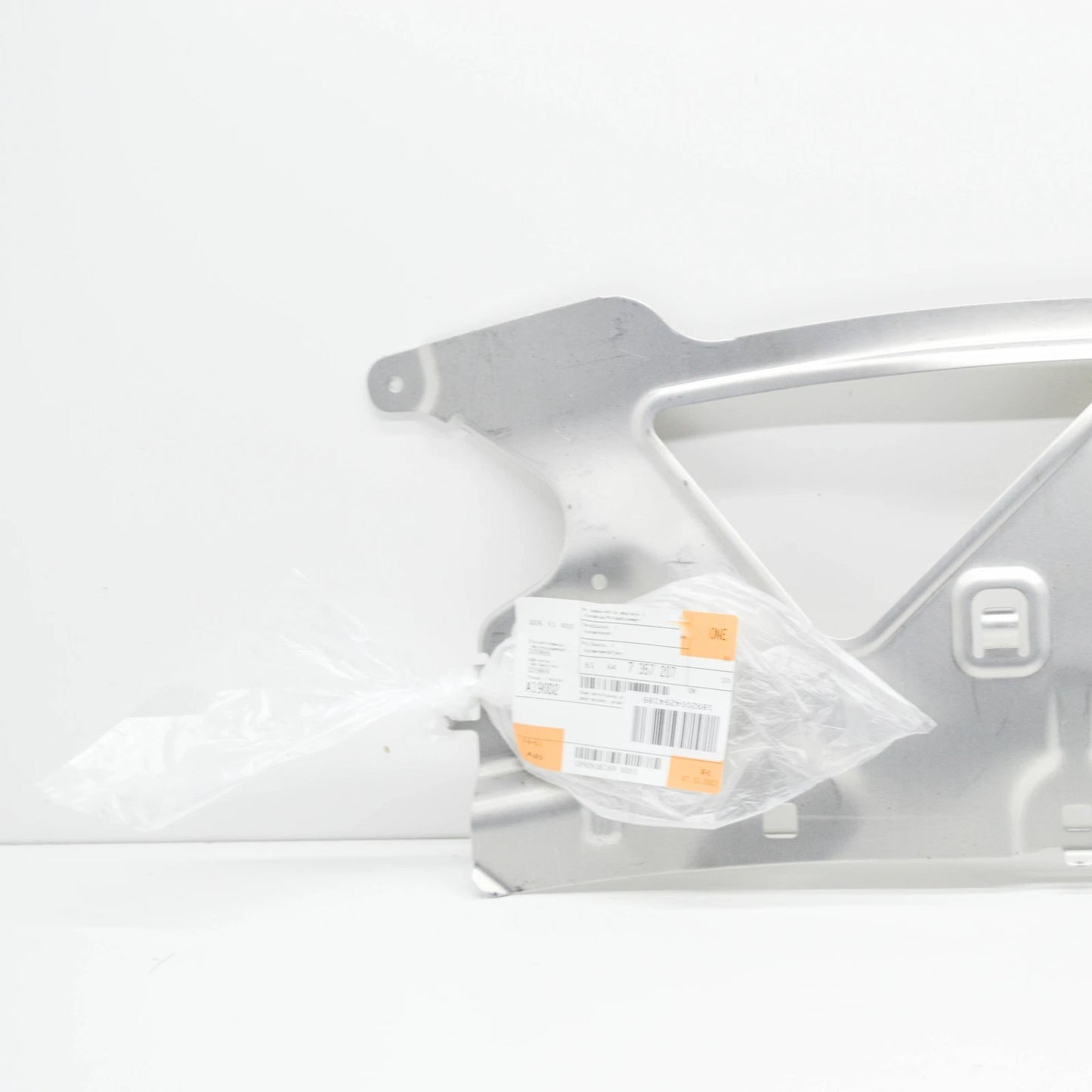 NEW BMW 7 G11 G12 FRONT BODY CROSSLINK PANEL 51647357207 ORIGINAL