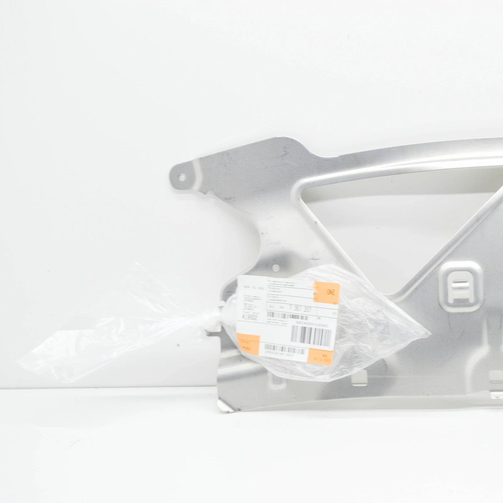 NEW BMW 7 G11 G12 FRONT BODY CROSSLINK PANEL 51647357207 ORIGINAL