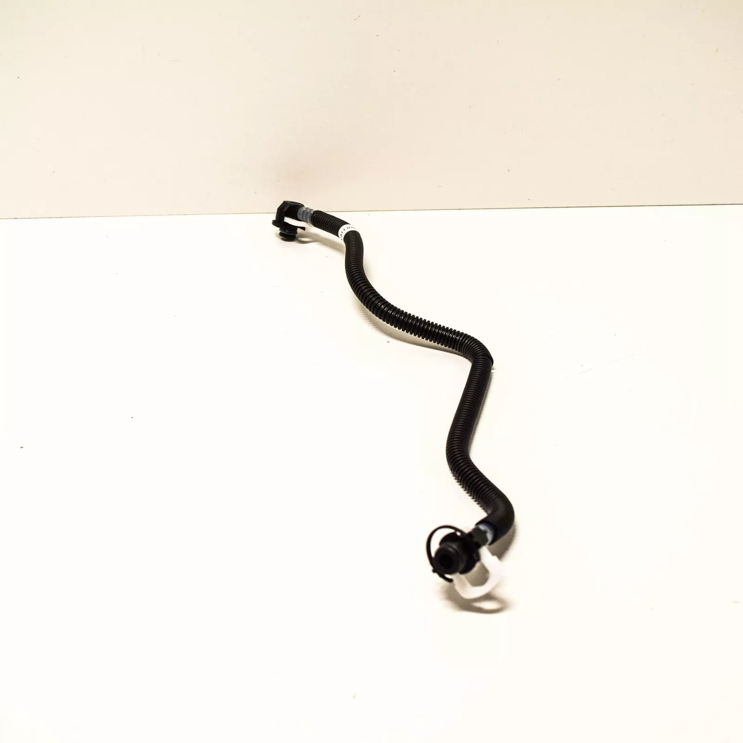 NEW MERCEDES-BENZ C-CLASS W203 FUEL FILTER HOSE A6110707032