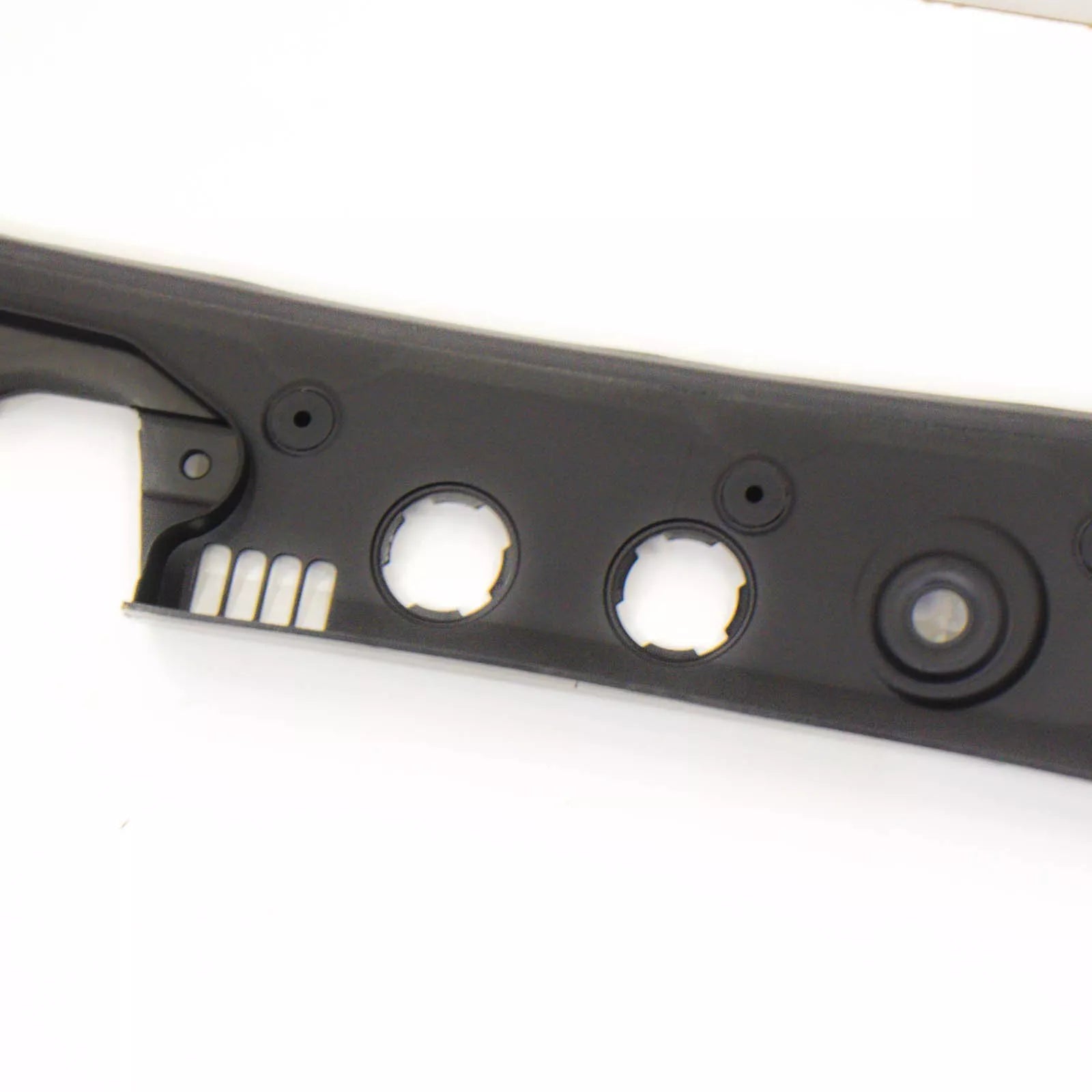 NEW BMW 5 F10 FRONT WINSHIELD COWL PANEL COVER LHD 51717203124 ORIGINAL