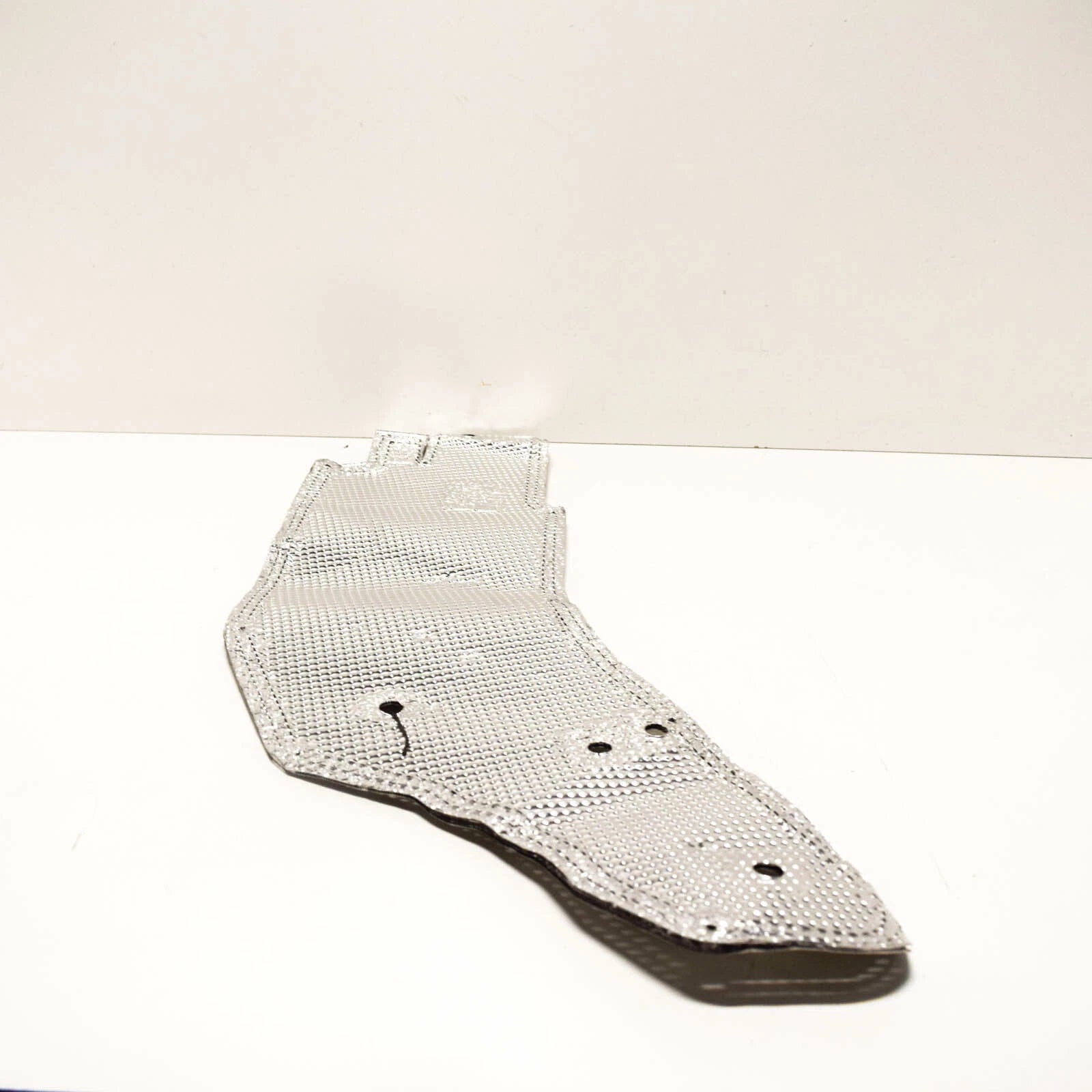 NEW AUDI A4 B9 RIGHT SIDE MEMBER HEAT SHIELD 8K0804162G