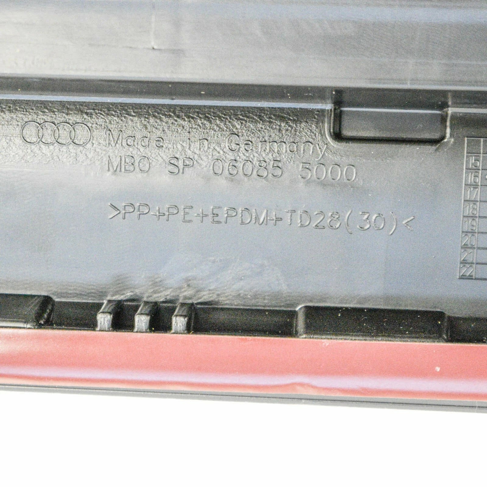 NEW AUDI Q5 8R FRONT RIGHT DOOR LOWER MOLDING COVER 8R0853960D4U8