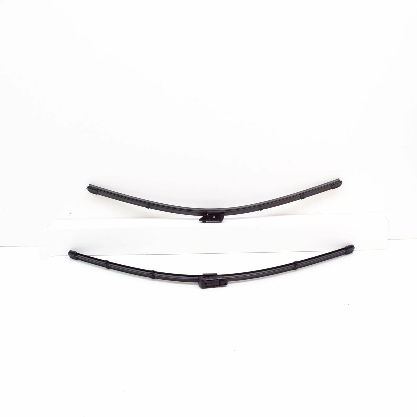NEW VOLKSWAGEN ATLAS CA1 FRONT WIPER BLADE SET 3CN998002 2019