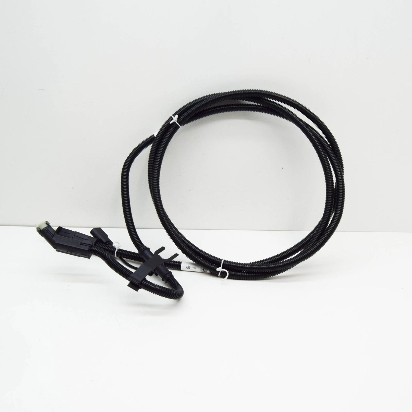 NEW VW PASSAT B8 3G REDUCING AGENT INJECTOR METERING LINE 3Q0131984AD ORIGINAL