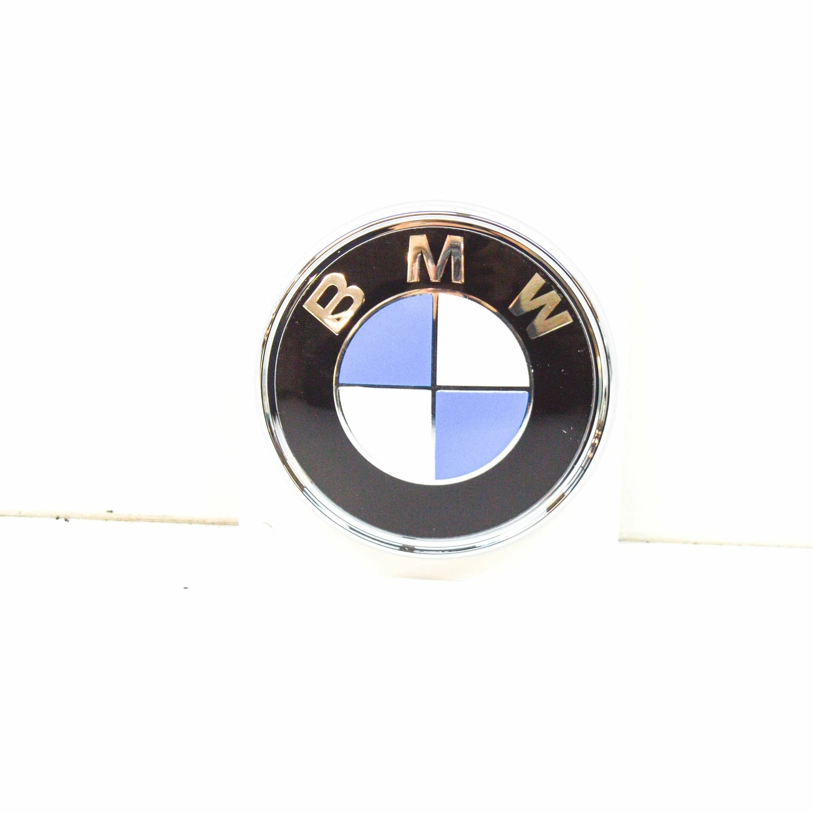 NEW BMW E36 WAGON BMW EMBLEM BADGE 8238420 51148238420 ORIGINAL
