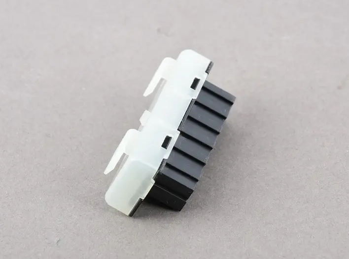 NEW MERCEDES-BENZ E W212 CONNECTOR DISTRIBUTOR BLOCK A0045468440 ORIGINAL