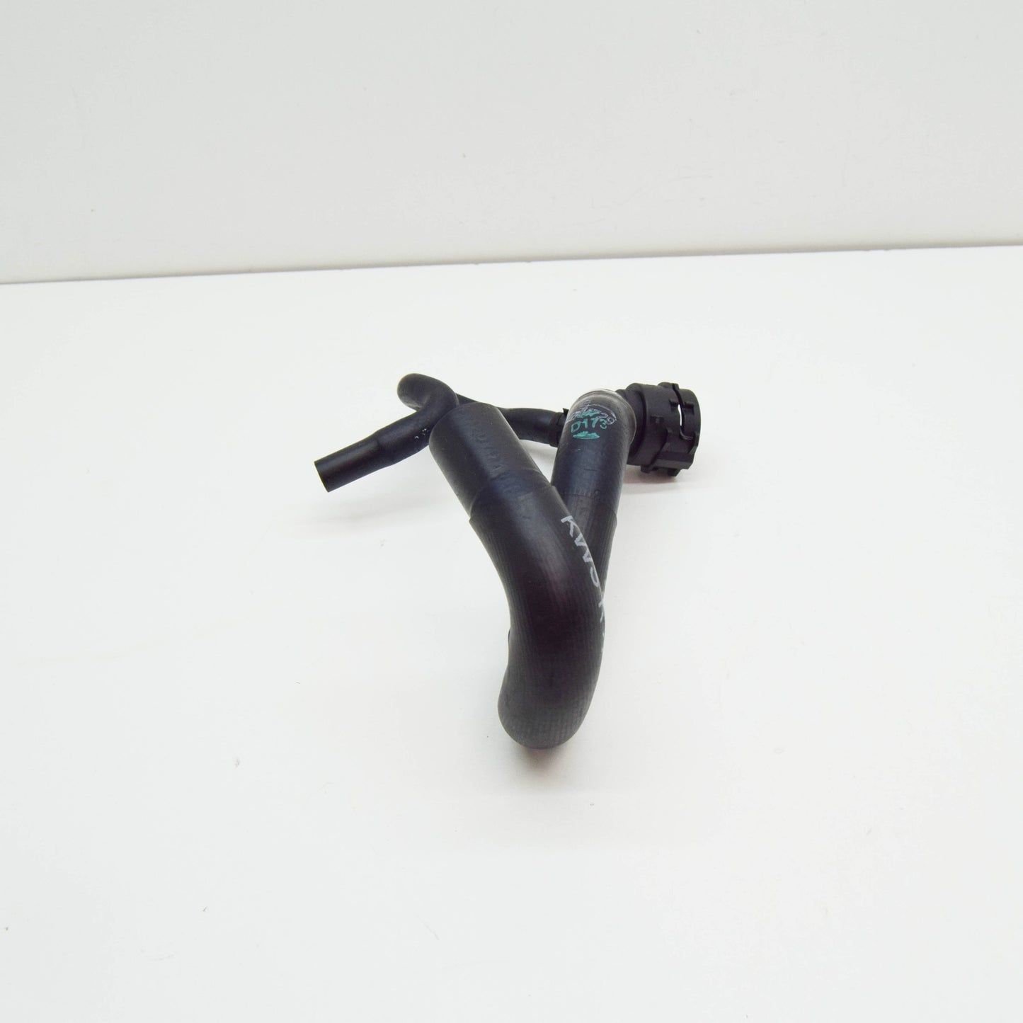 NEW AUDI Q2 GA RADIATOR WATER COOLANT HOSE 5Q0122157CL ORIGINAL