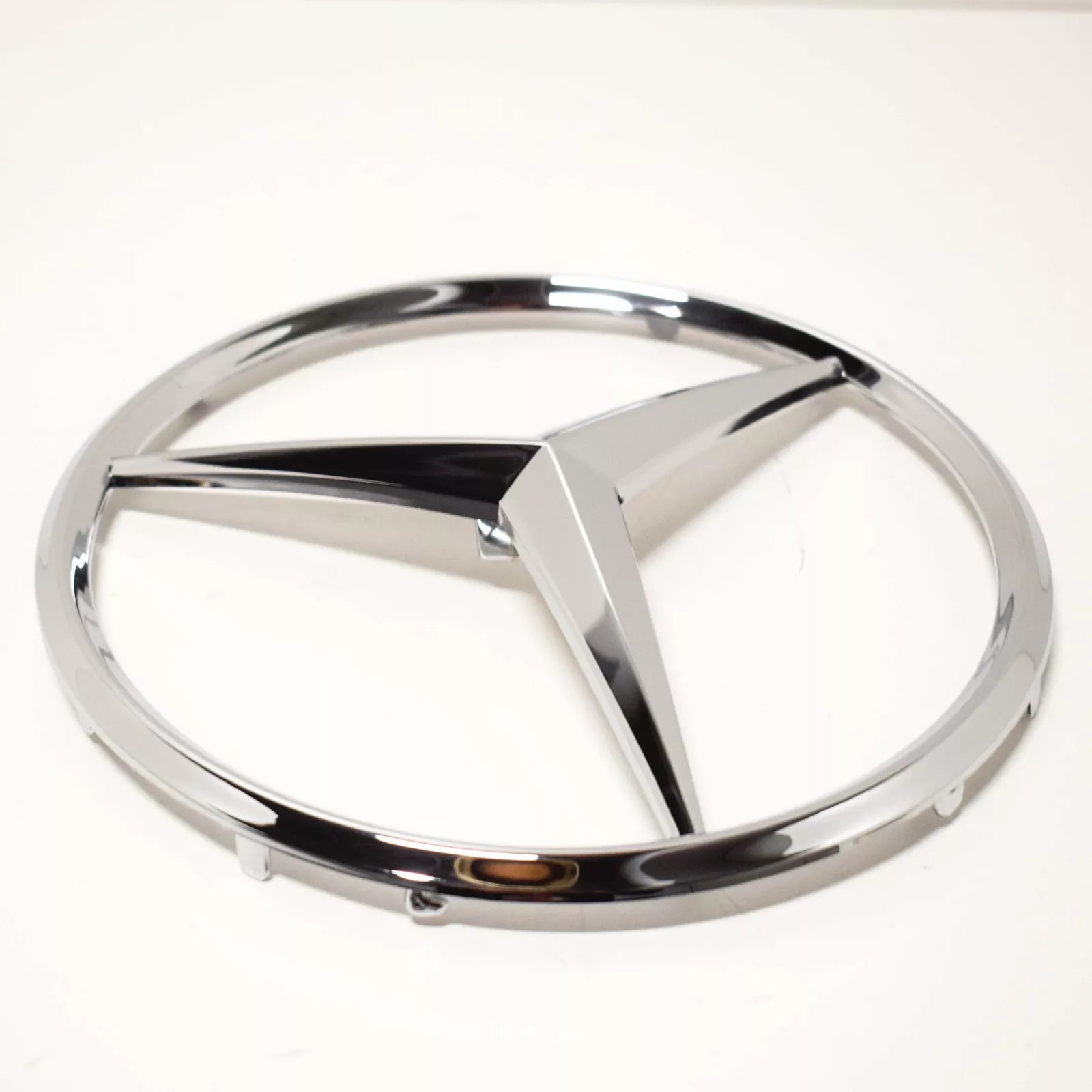 NEW MB M-CLASS W163 FRONT RADIATOR GRILLE BADGE EMBLEM A1638880086 ORIGINAL