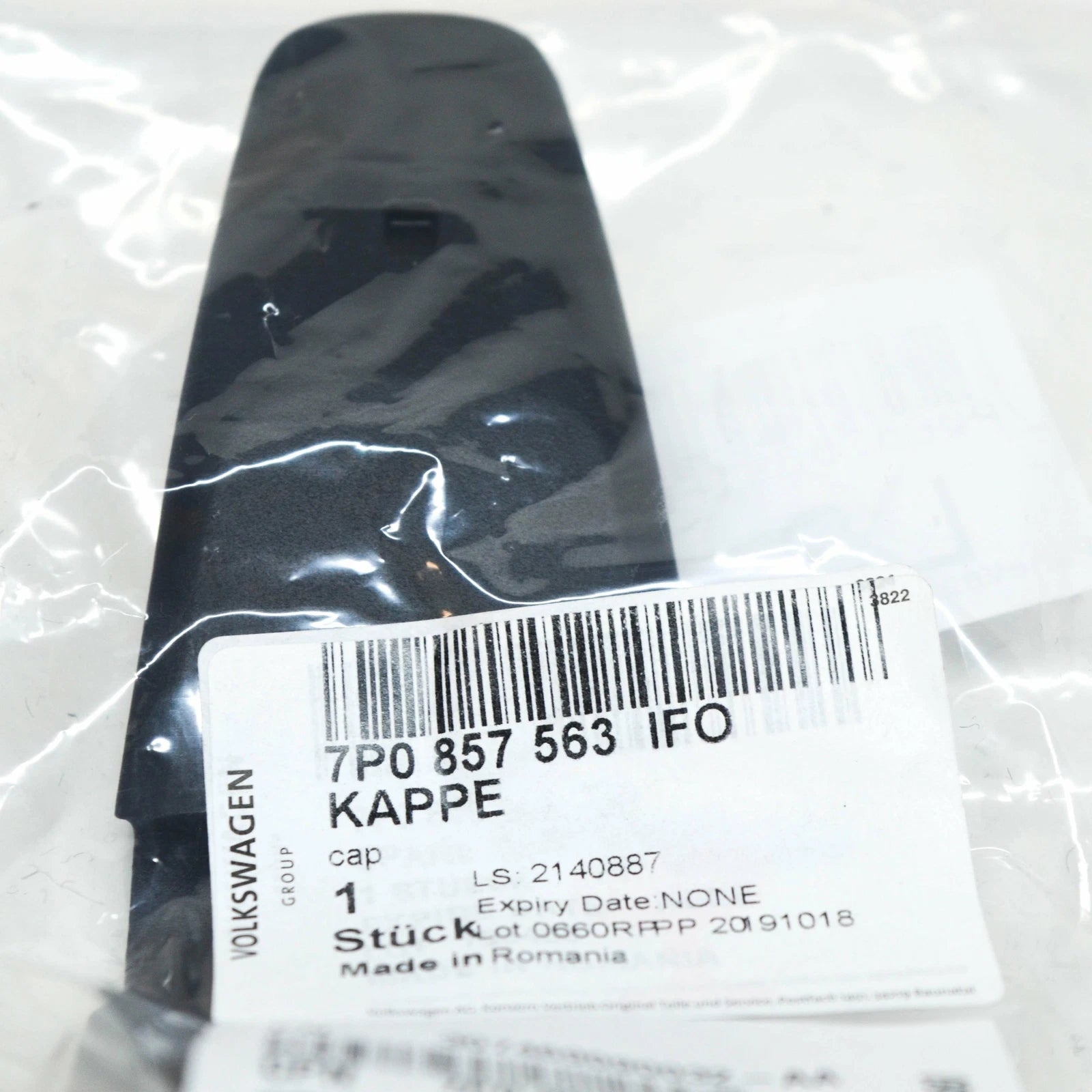 NEW VW TOUAREG 7P FRONT SEAT BELT ASSEMBLY COVER 7P0857563IFO ORIGINAL