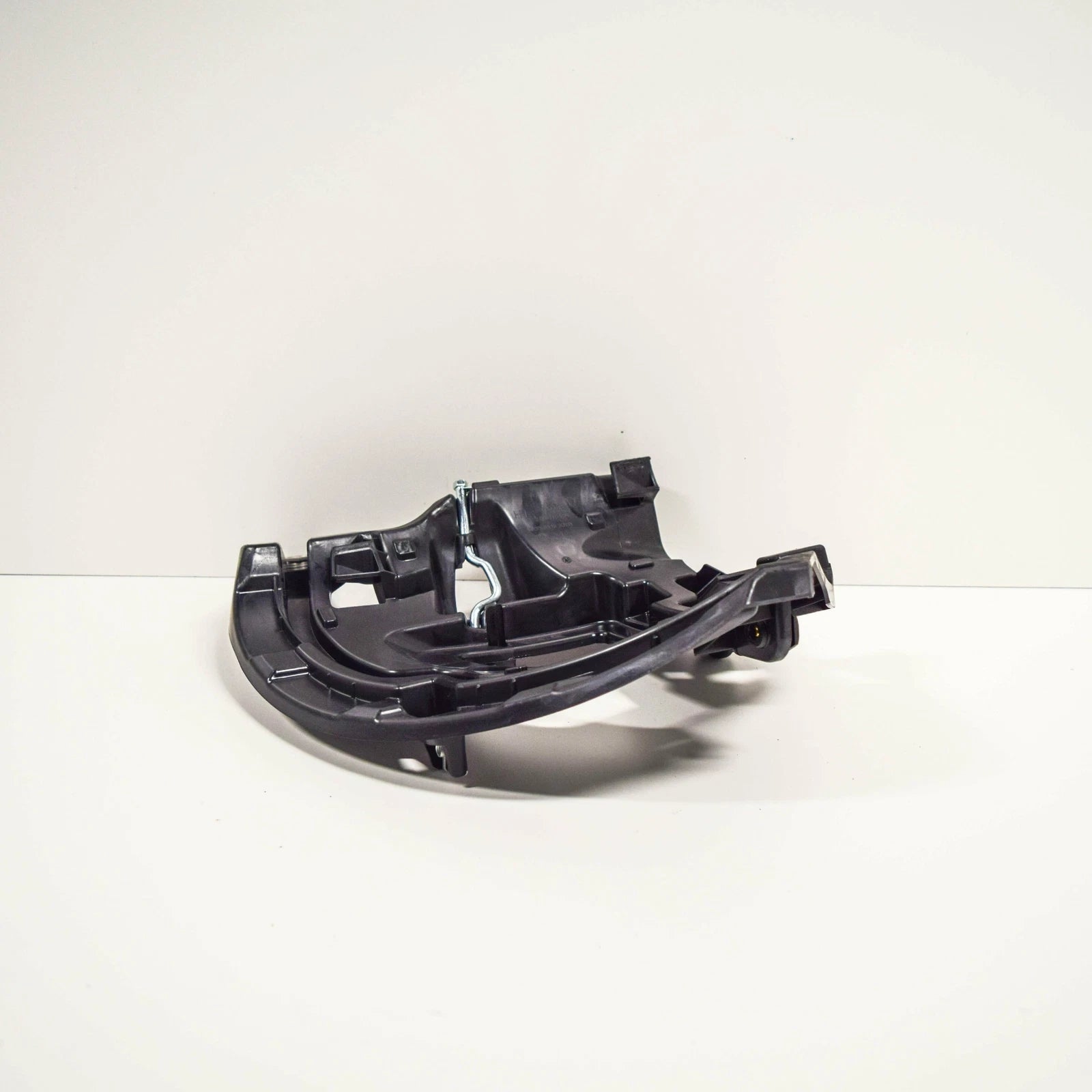 NEW VOLKSWAGEN BEETLE A5 FRONT LEFT HEADLIGHT BRACKET 5C5941053B