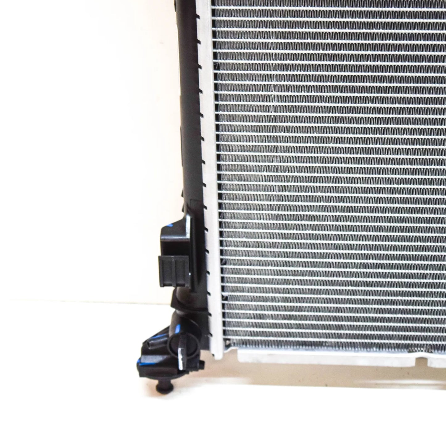 NEW MERCEDES-BENZ GLE W166 COOLING RADIATOR A0995001303 ORIGINAL