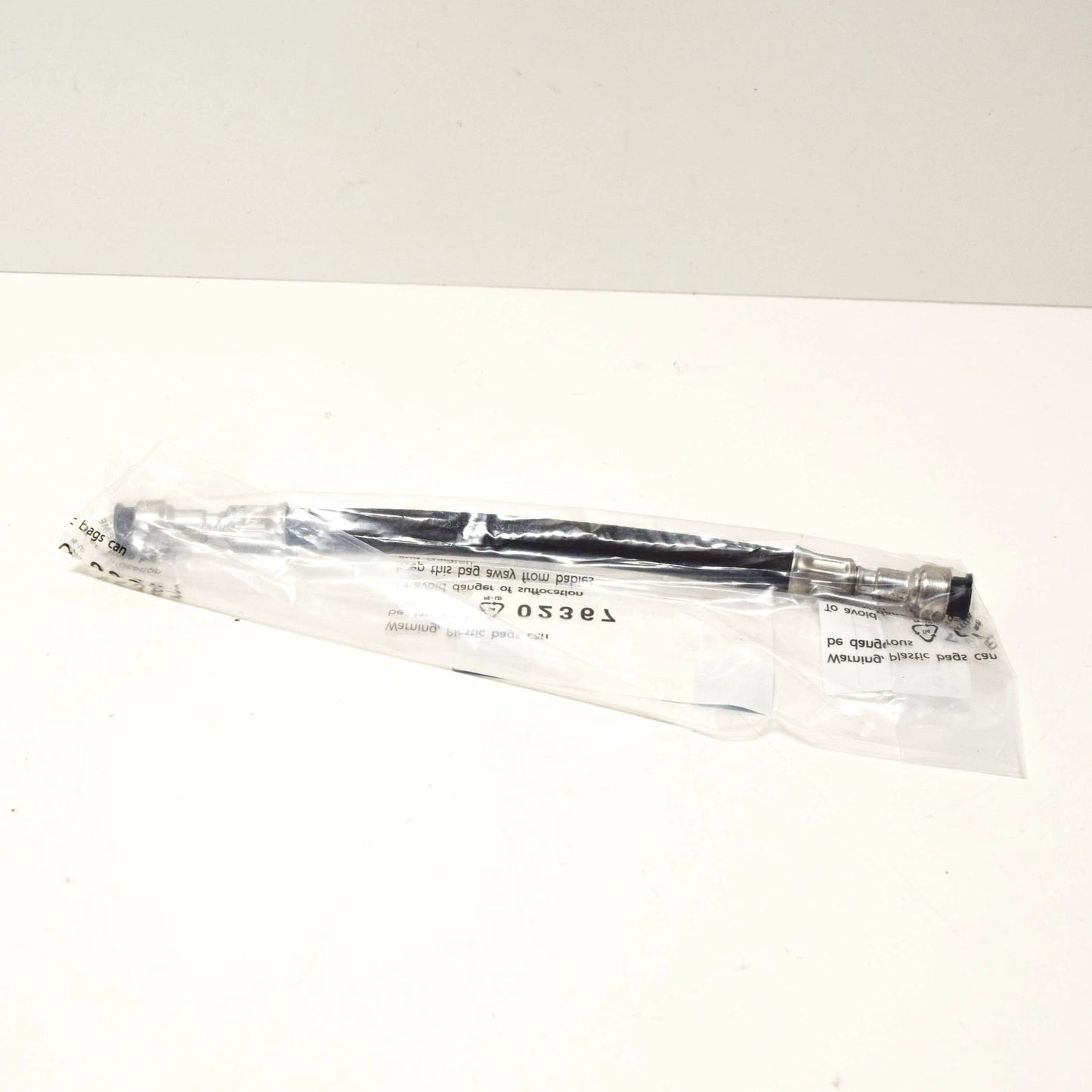 NEW BMW 5 E39 FUEL HOSE PIPE 13531745273 1745273 4.4 PETROL 210KW ORIGINAL