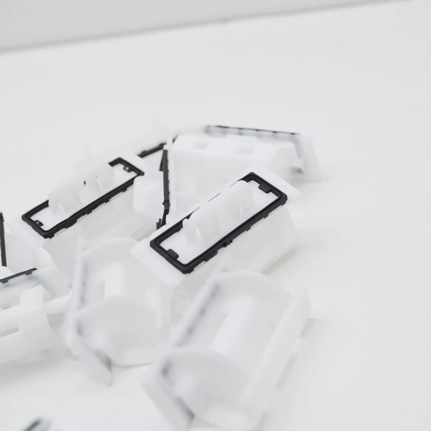 NEW AUDI A6 C7 SIDE SKIRT ATTACHMENT PARTS CLIPS SET 4G0898909