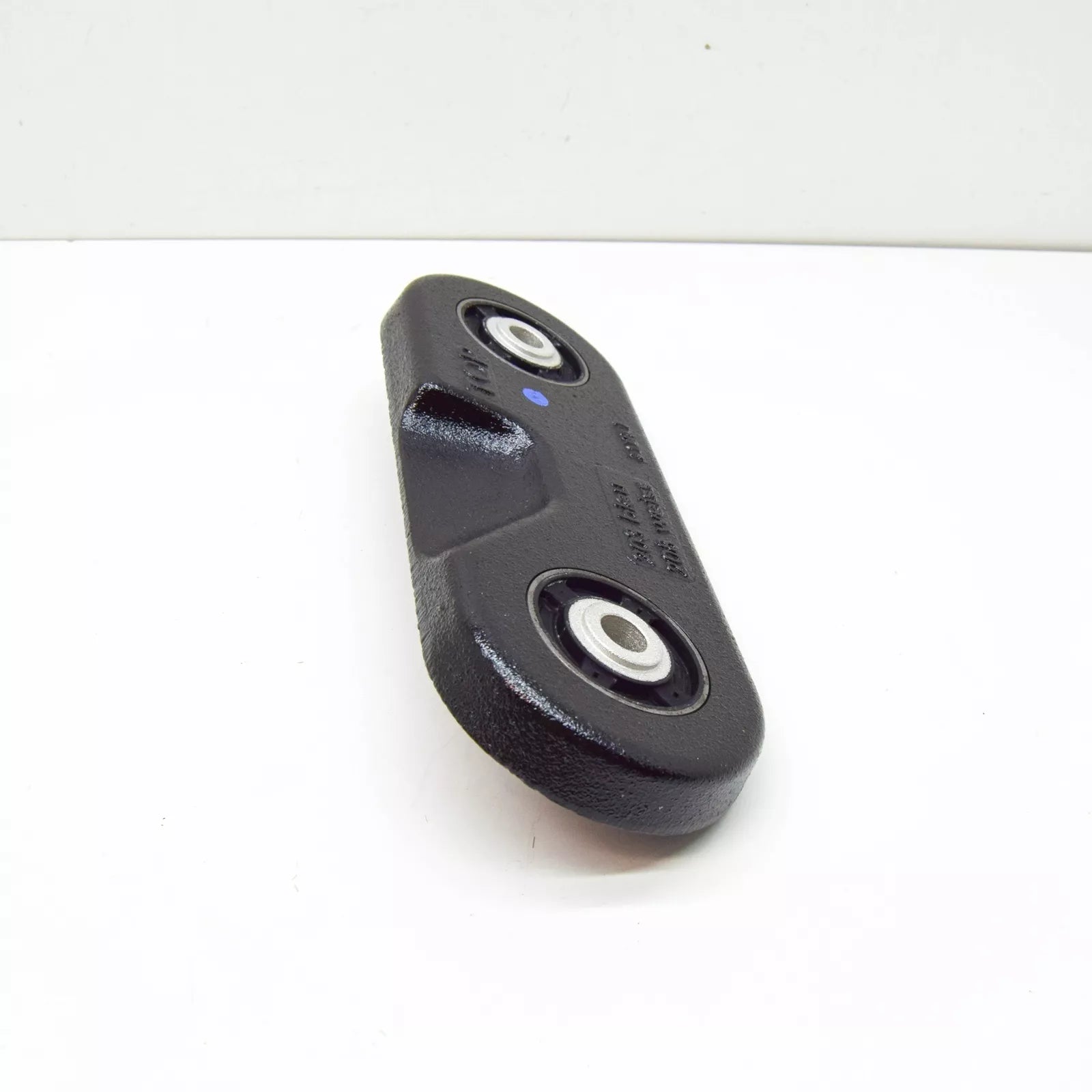 NEW MERCEDES-BENZ C W203 REAR SUBFRAME VIBRATION ABSORBER A2033500072 ORIGINAL