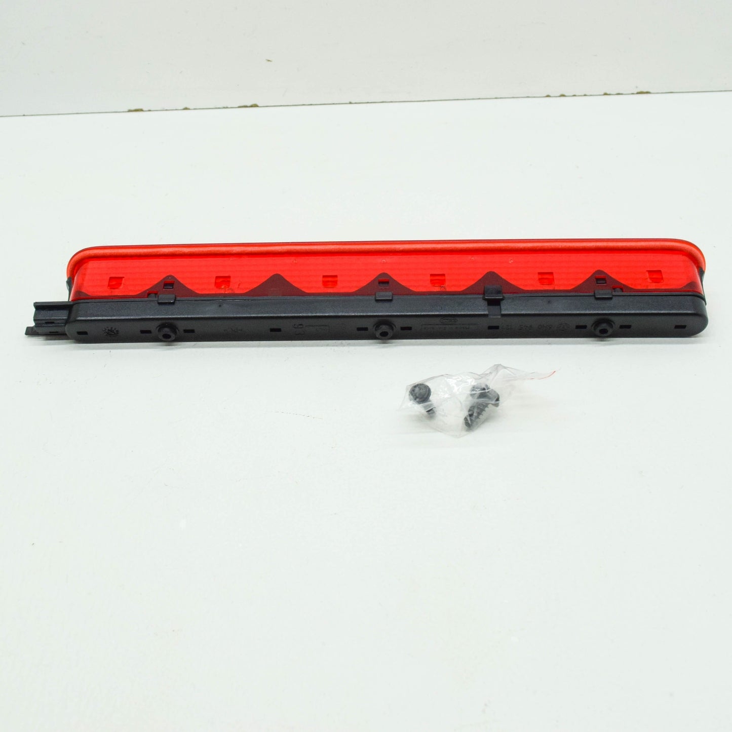 NEW VOLKSWAGEN TRANSPORTER T5 THIRD BRAKE STOP LIGHT 6H0945097A ORIGINAL