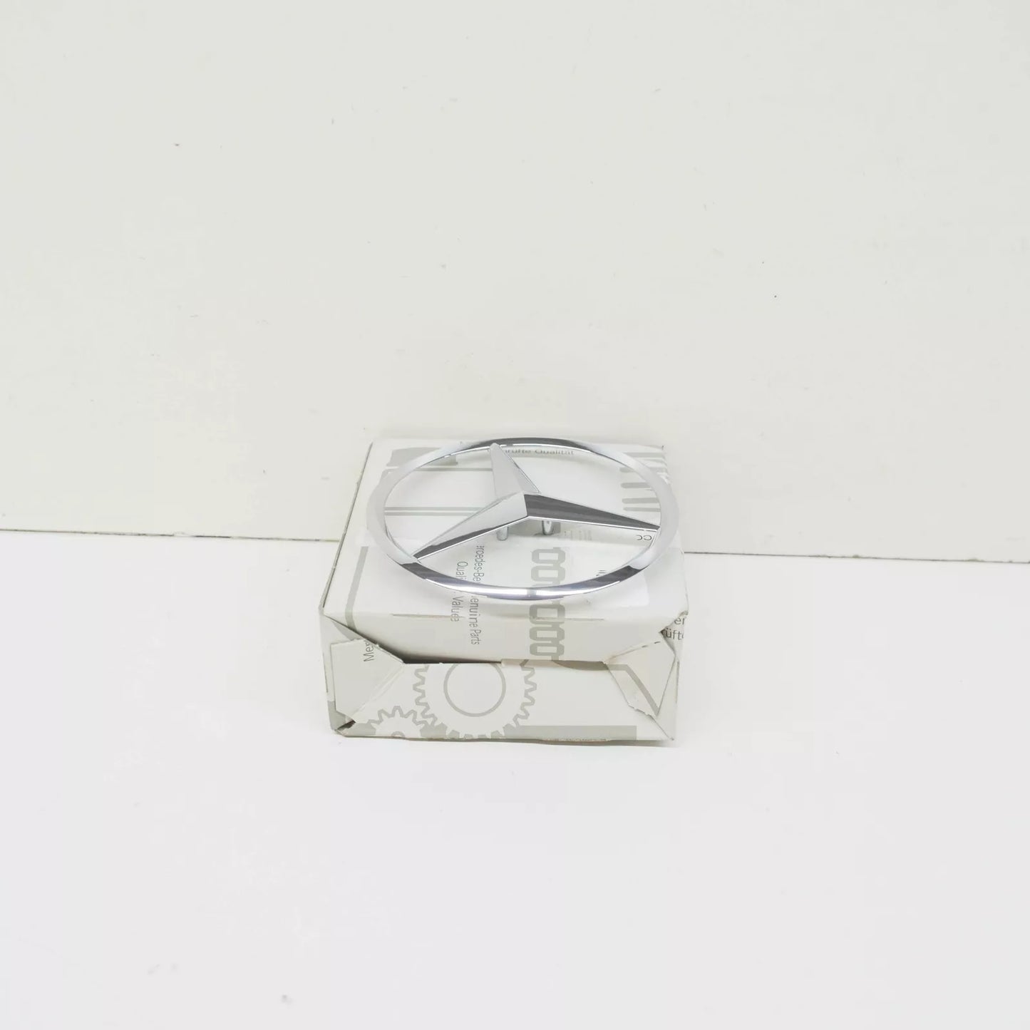 NEW MERCEDES-BENZ AMG GT C190 REAR MERCEDES STAR EMBEM A1908100018 ORIGINAL