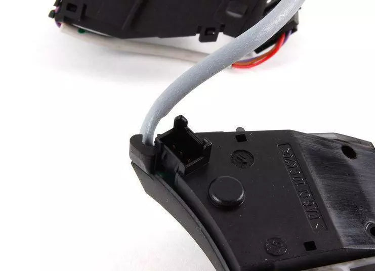 NEW AUDI A3 8P STEERING WHEEL MULTIFUNCTION BUTTONS 8J09515275PR ORIGINAL