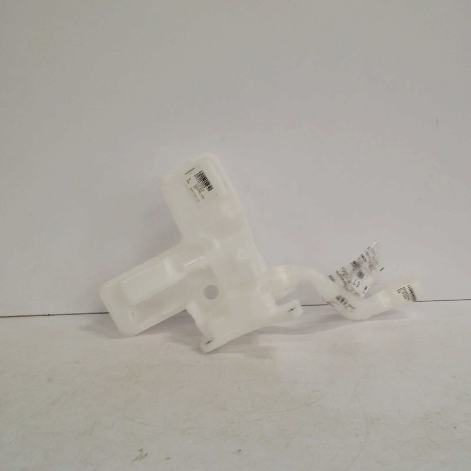 NEW VOLKSWAGEN PASSAT B8 WASHER FLUID RESERVOIR 3Q0955453A ORIGINAL