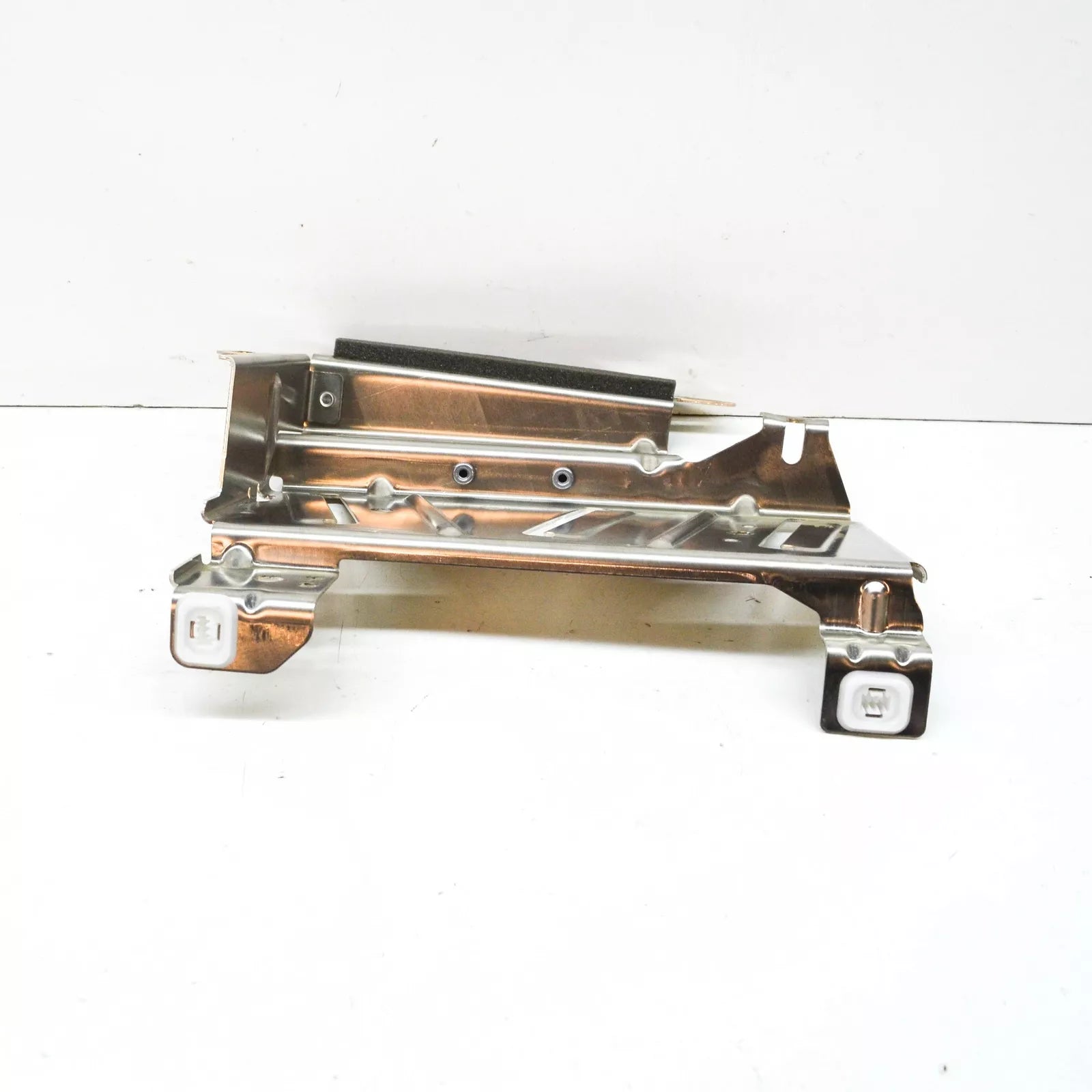 NEW BMW 5 G30 RADIO AMPLIFIER BRACKET HOLDER 65159367949 ORIGINAL