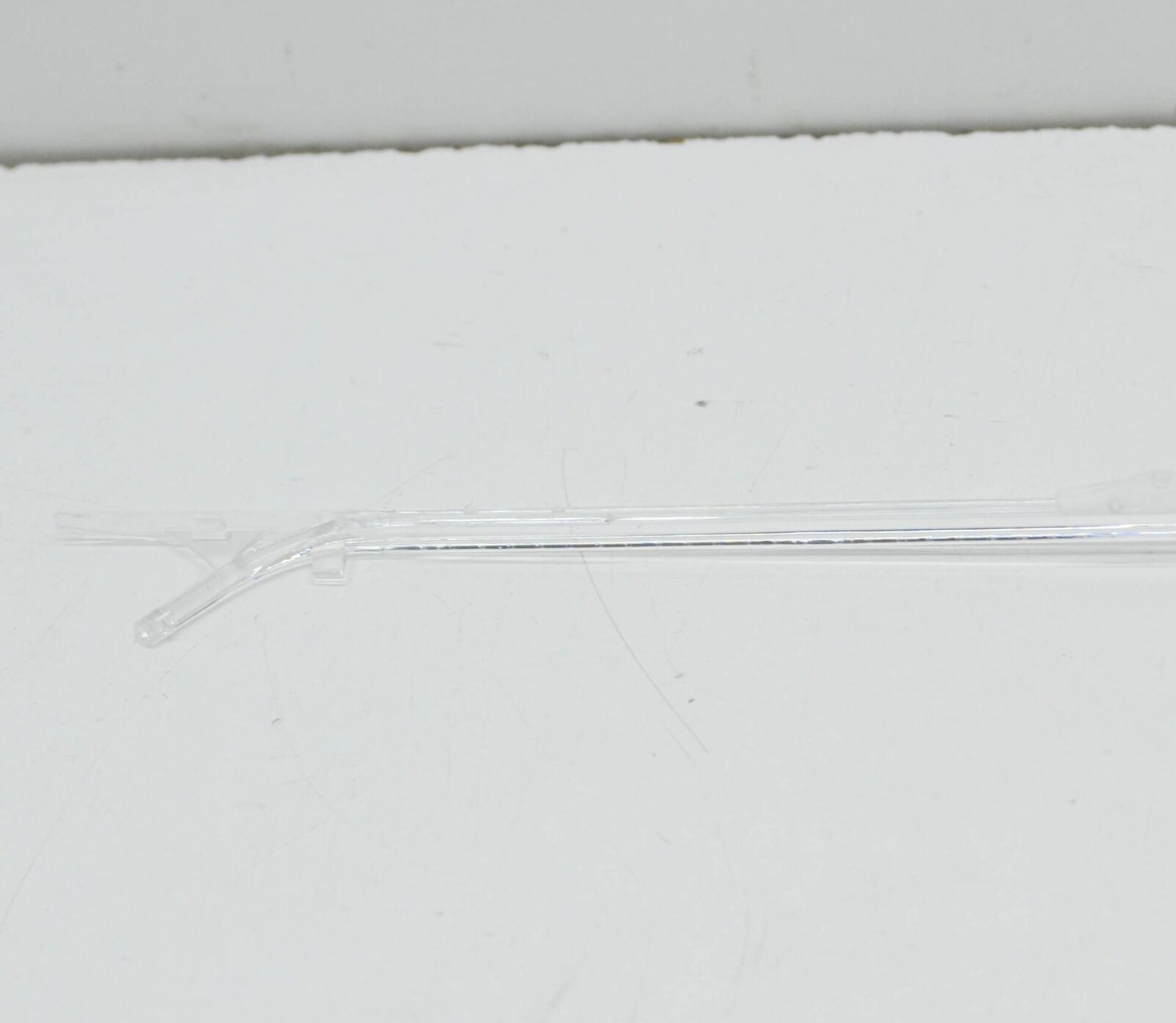 NEW MERCEDES-BENZ E-CLASS T-MODEL S212 REAR LEFT LIGHT GUIDE A2128250110