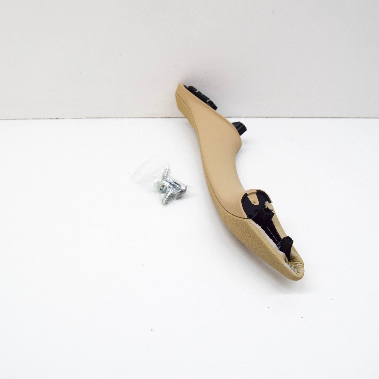 NEW BMW 5 F10 LEFT SIDE DOOR PULL HANDLE RHD 51417225849 ORIGINAL