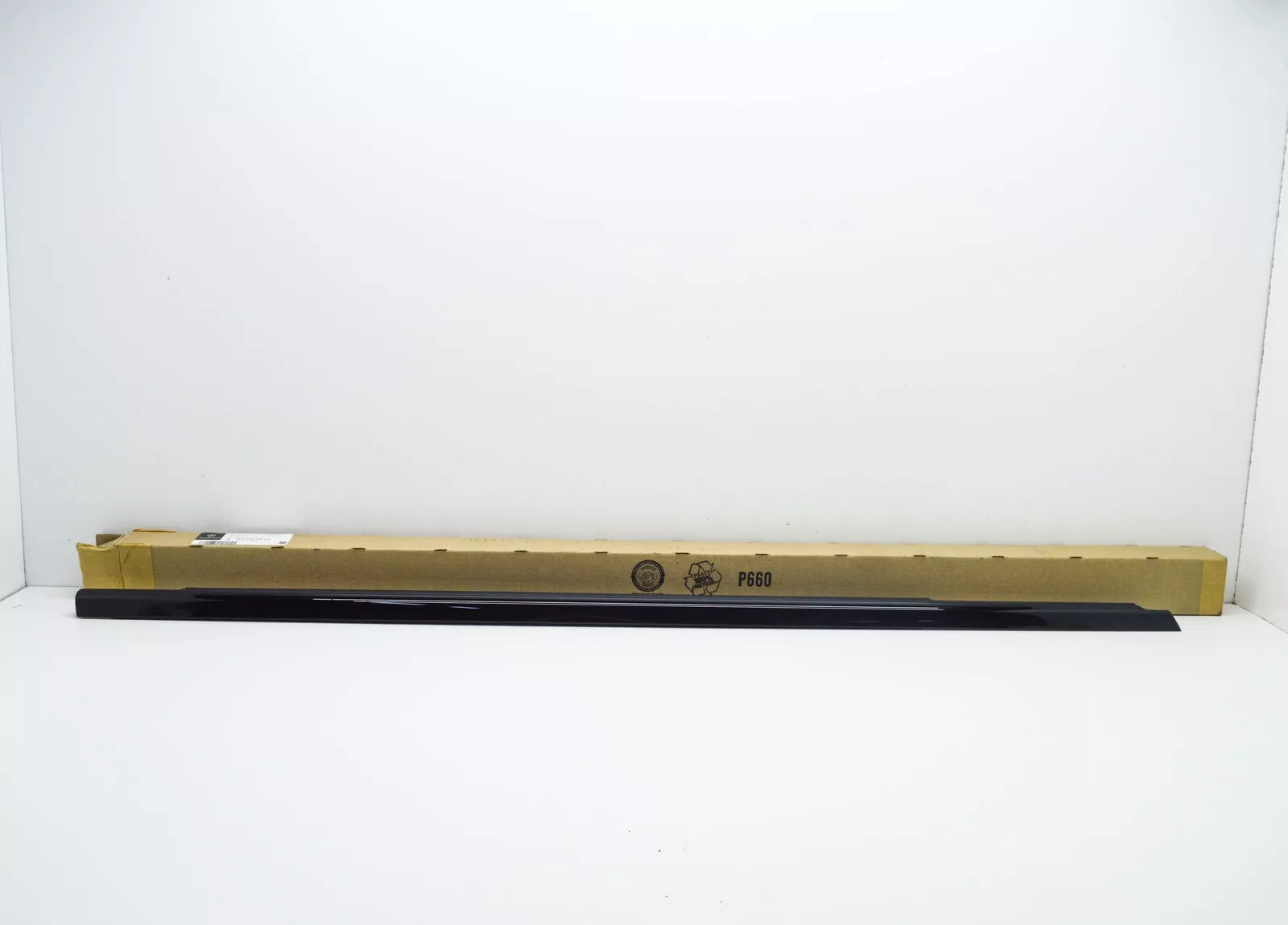 NEW MERCEDES-BENZ GLE W167 FRONT RIGHT DOOR WINDOW MOLDING A1677200801