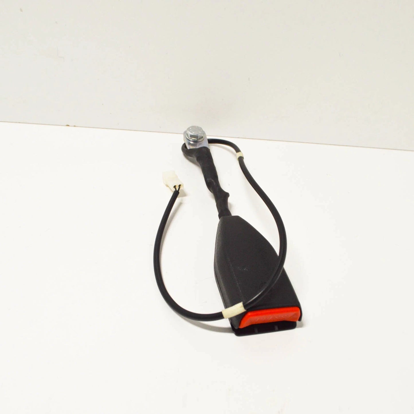 NEW BMW 3 E30 FRONT LEFT SEAT BELT BUCKLE 72111941407 1941407 ORIGINAL