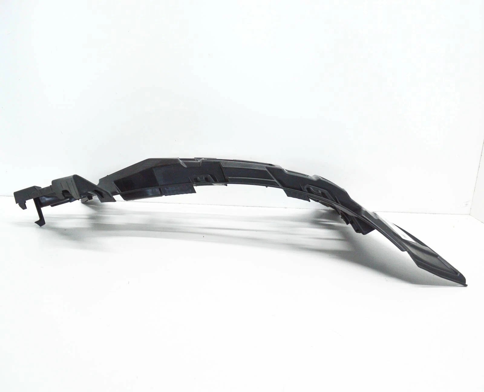 NEW MERCEDES-BENZ C-CLASS W205 FRONT BUMPER RIGHT BRACKET A2058850665