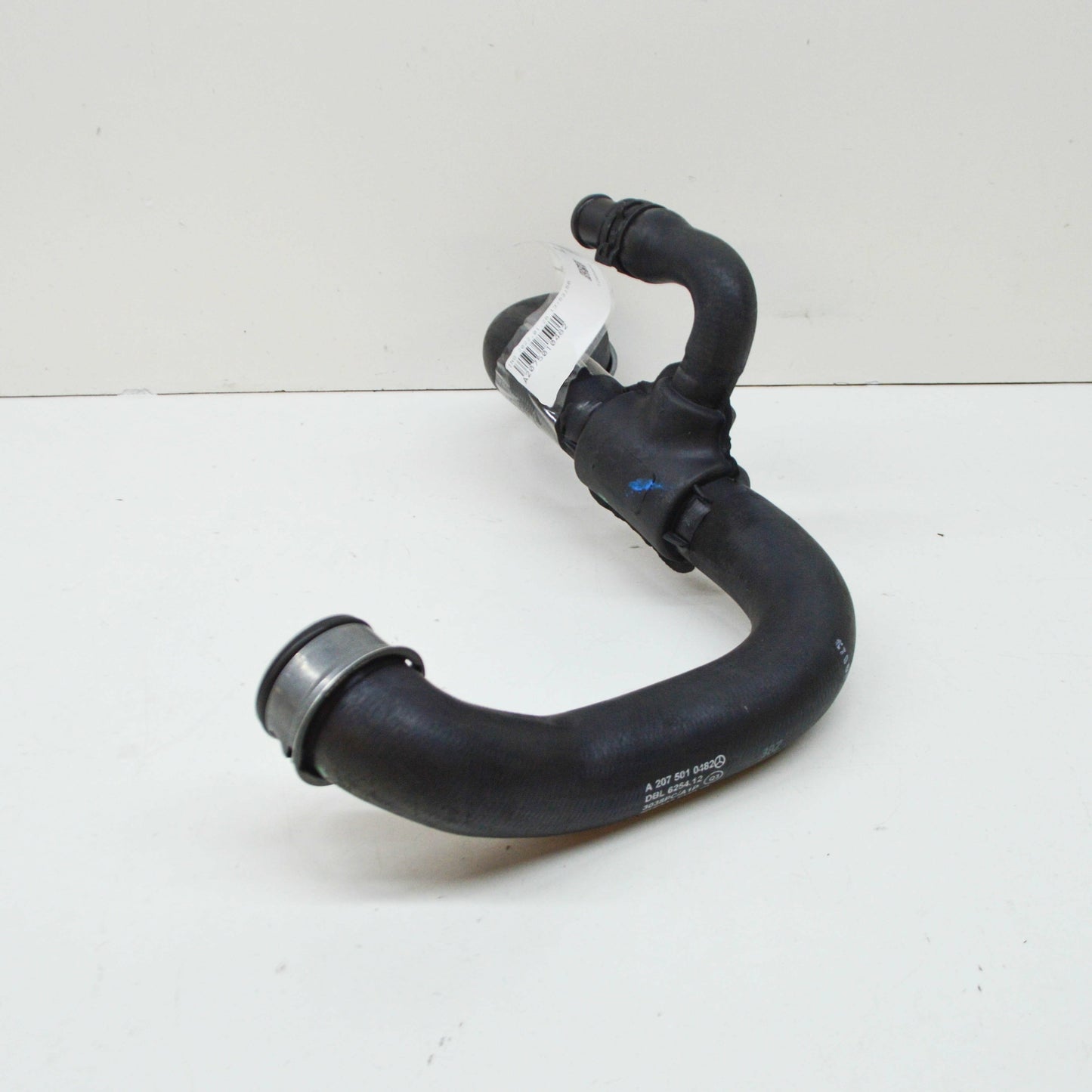 new mercedes-benz e w212 right side water radiator hose a2075010482 original