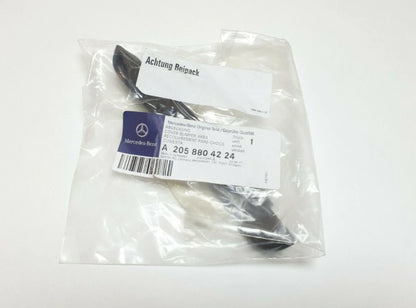 NEW MERCEDES-BENZ C W205 REAR BUMPER AREA RIGHT COVER A2058804224 ORIGINAL