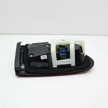 NEW MB GLC C253 REAR LEFT TAILGATE TRUNK TAILLIGHT LAMP A2539060102