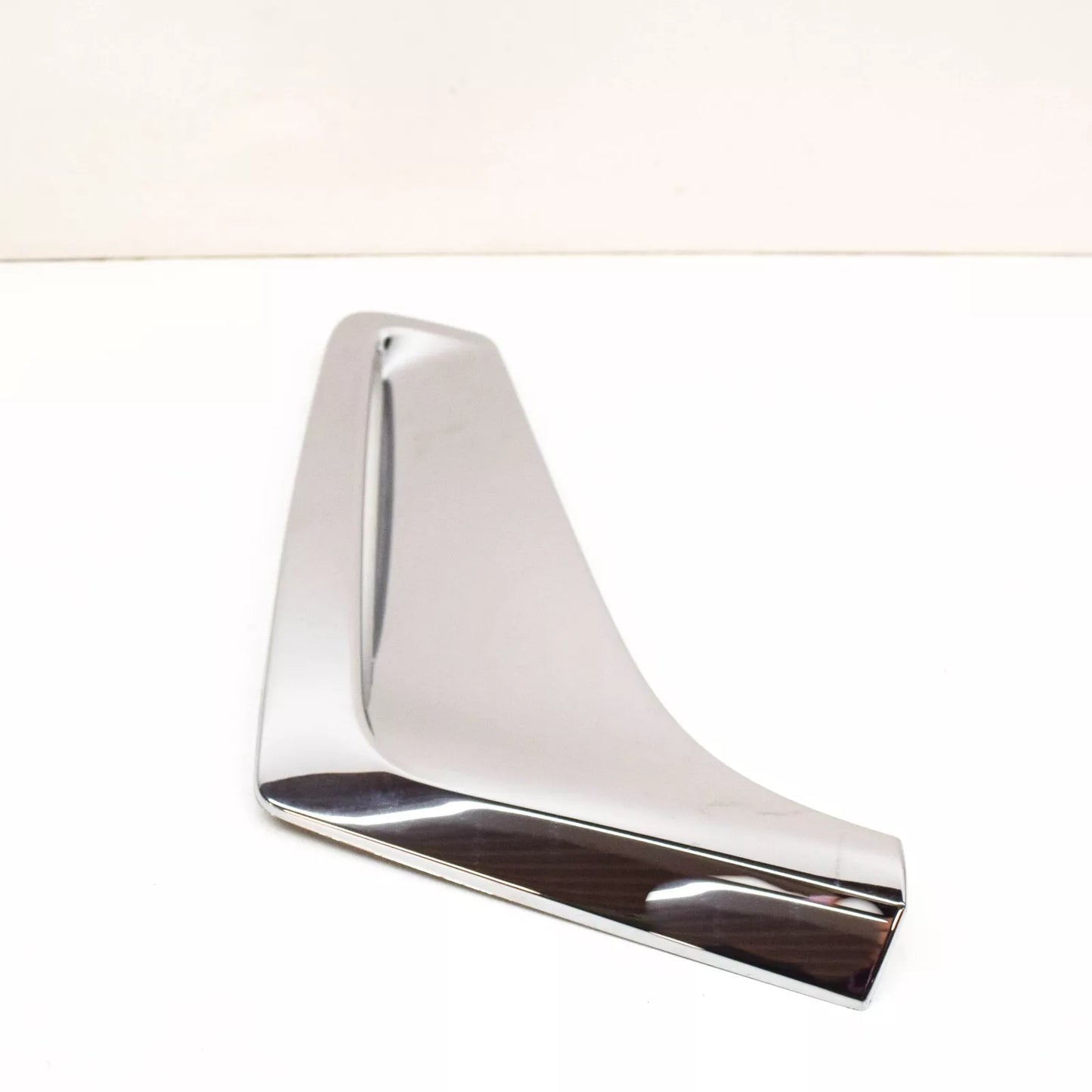 NEW BMW 7 G11 LEFT WING FENDER AIR DUCT 51137347377 7347377 2016 ORIGINAL