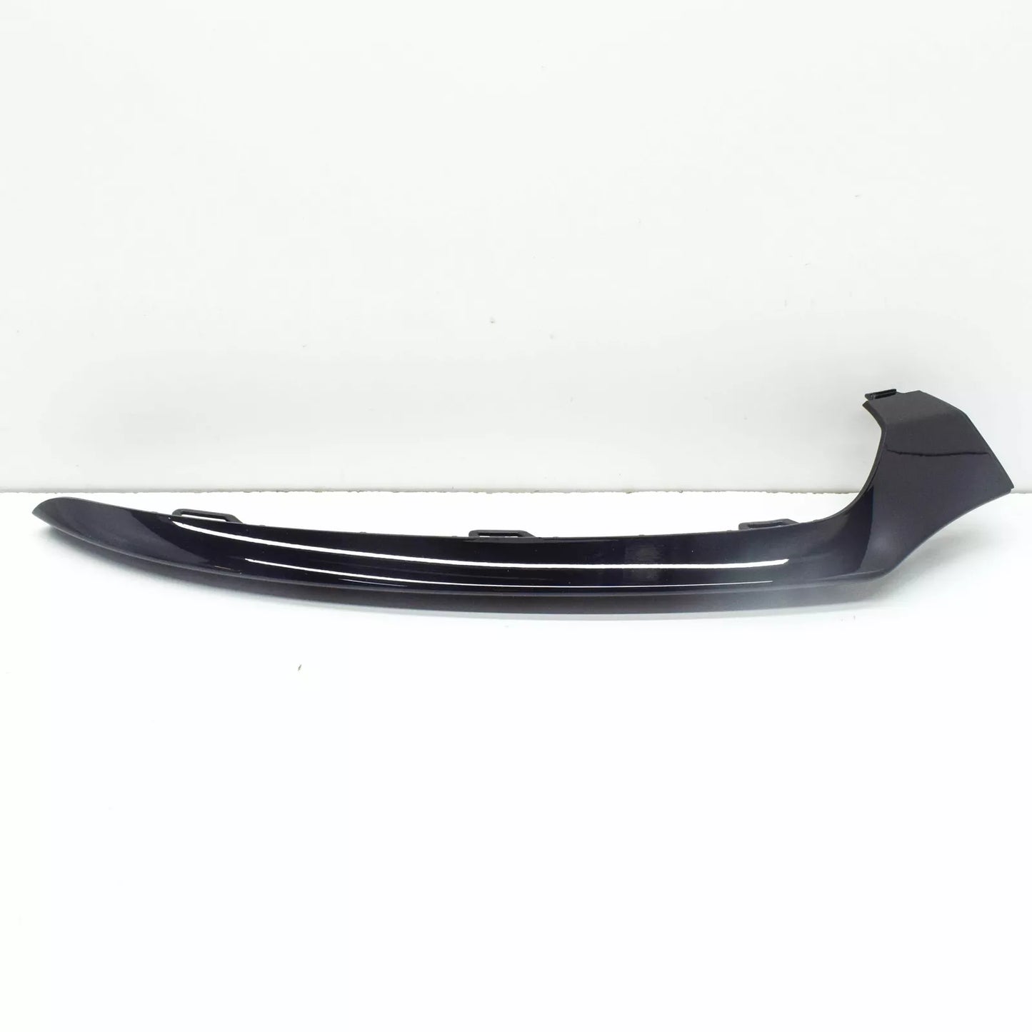 NEW MB C-CLASS W205 FRONT BUMPER RIGHT MOLDING TRIM A2058852600 2016