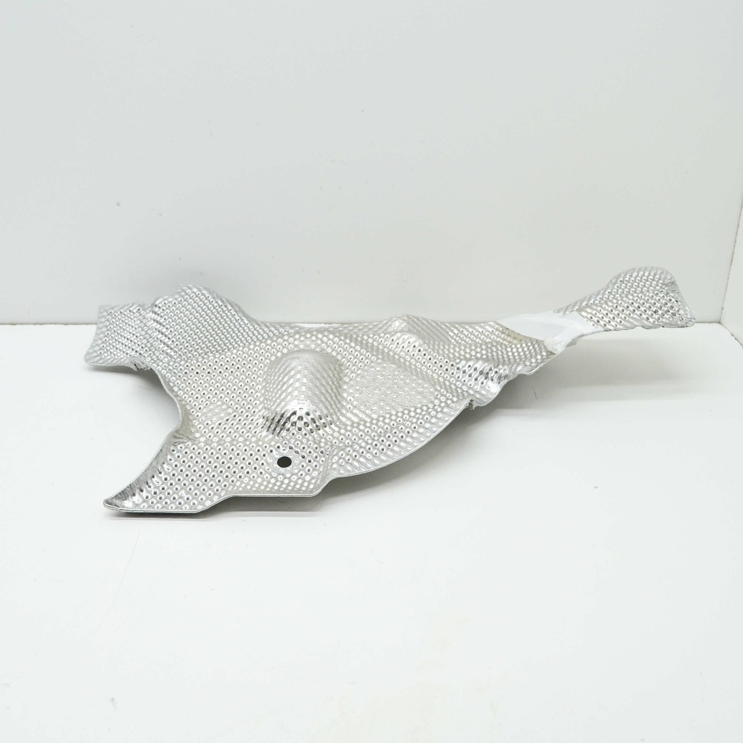 NEW VOLKSWAGEN TOUAREG CR RIGHT GUARD HEAT PROTECTION PLATE 4M0399300E ORIGINAL