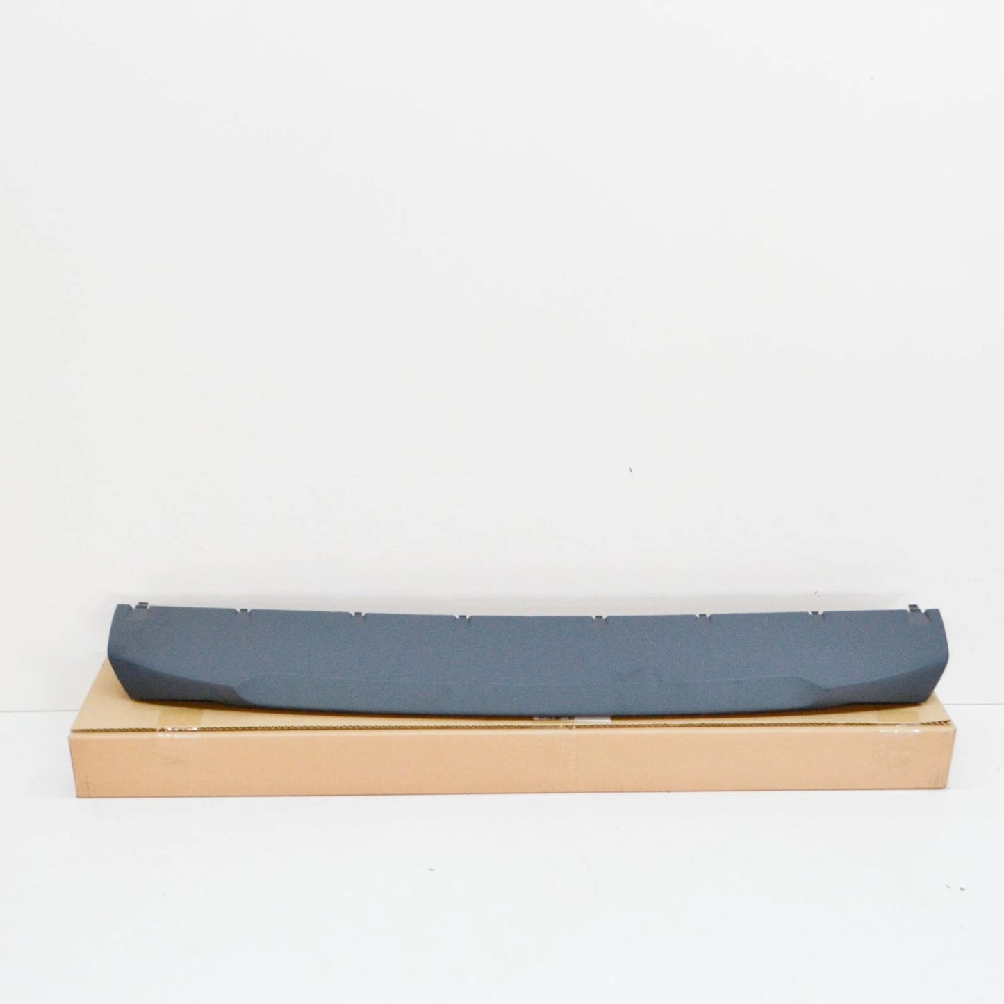 NEW BMW X1 F48 FRONT BUMPER LOWER GRILLE TRIM 51117453570 7453570 2015 ORIGINAL