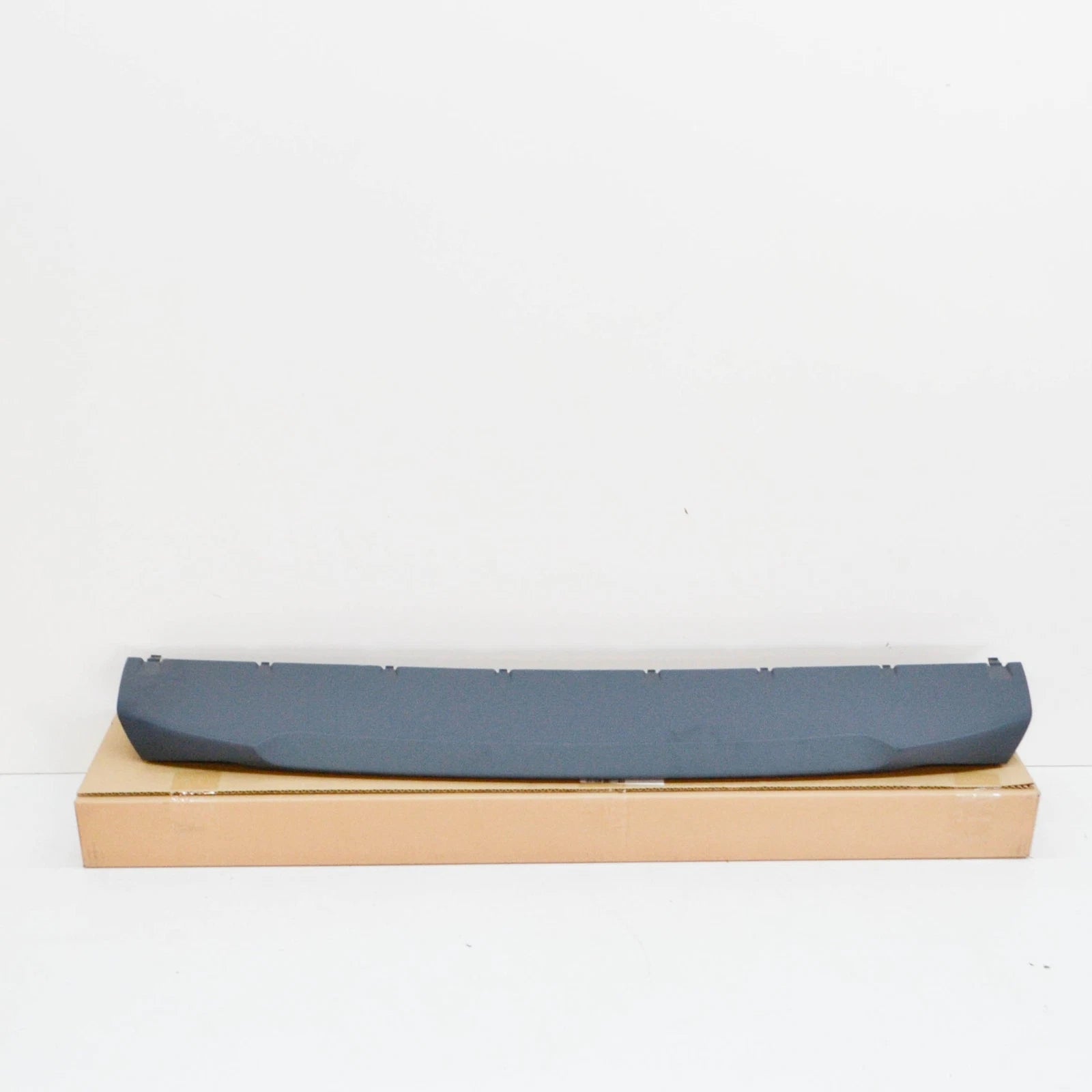 NEW BMW X1 F48 FRONT BUMPER LOWER GRILLE TRIM 51117453570 7453570 2015 ORIGINAL