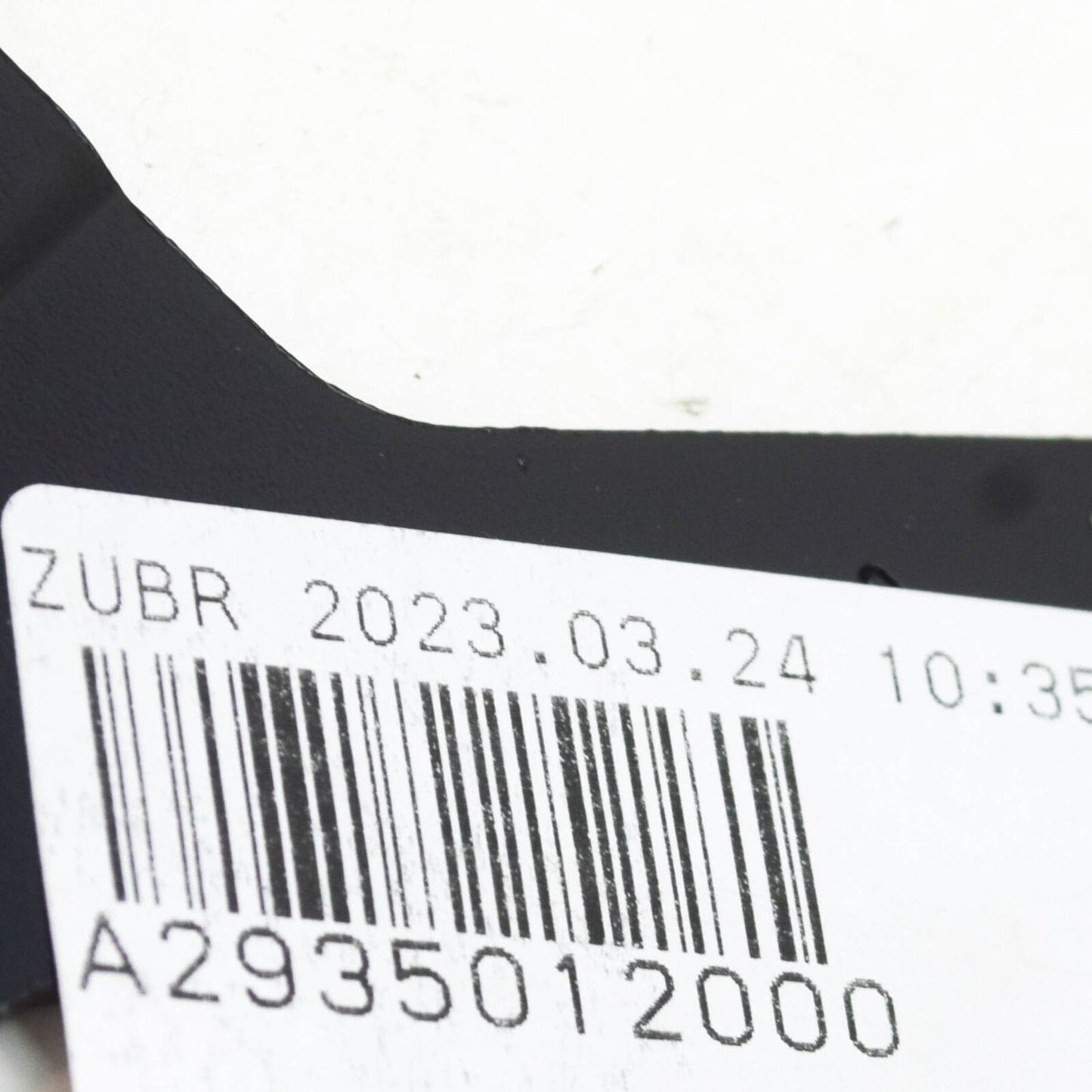 NEW MERCEDES-BENZ EQC COOLANT PUMP BRACKET A2935012000 ORIGINAL