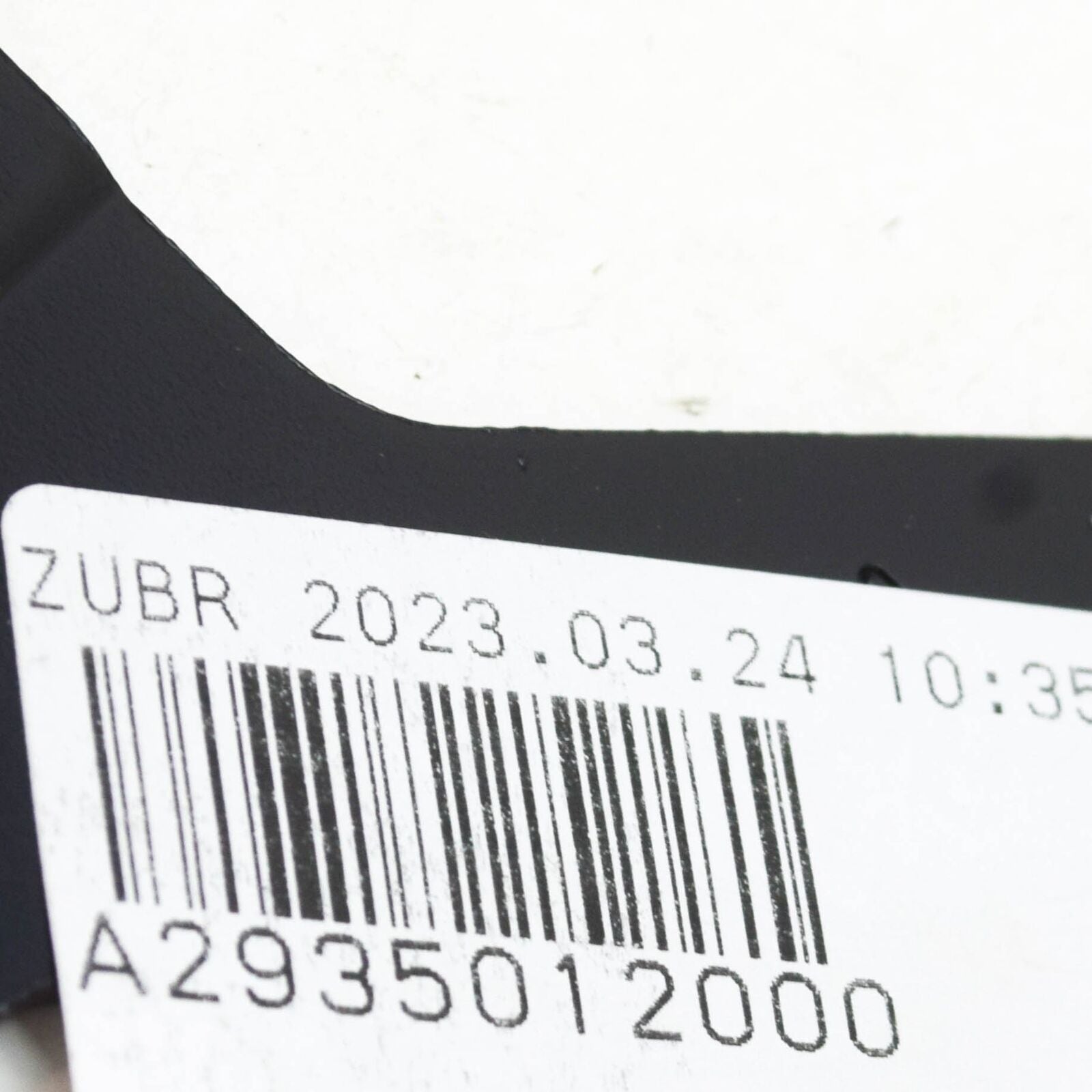 NEW MERCEDES-BENZ EQC COOLANT PUMP BRACKET A2935012000 ORIGINAL