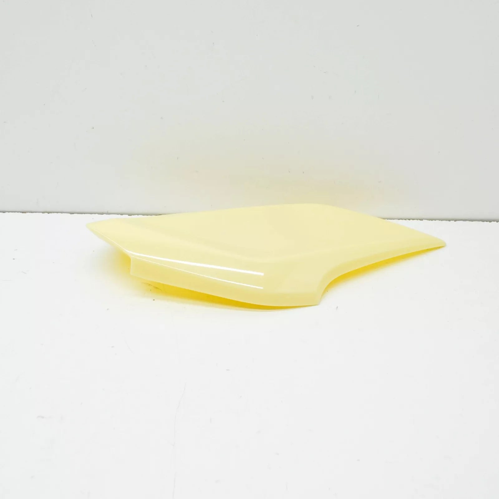 NEW BMW K 61 K1600 BAGGER RIGHT WINDOW DEFLECTOR 46638562652 ORIGINAL