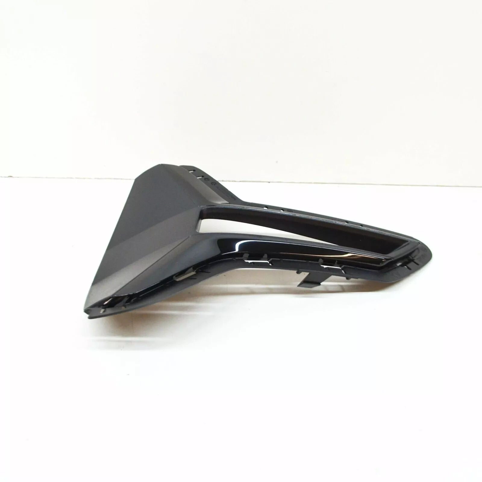 NEW BMW 3' SERIES G20 FRONT BUMPER GRILL SIDE OPEN RIGHT BASIS 51117464274