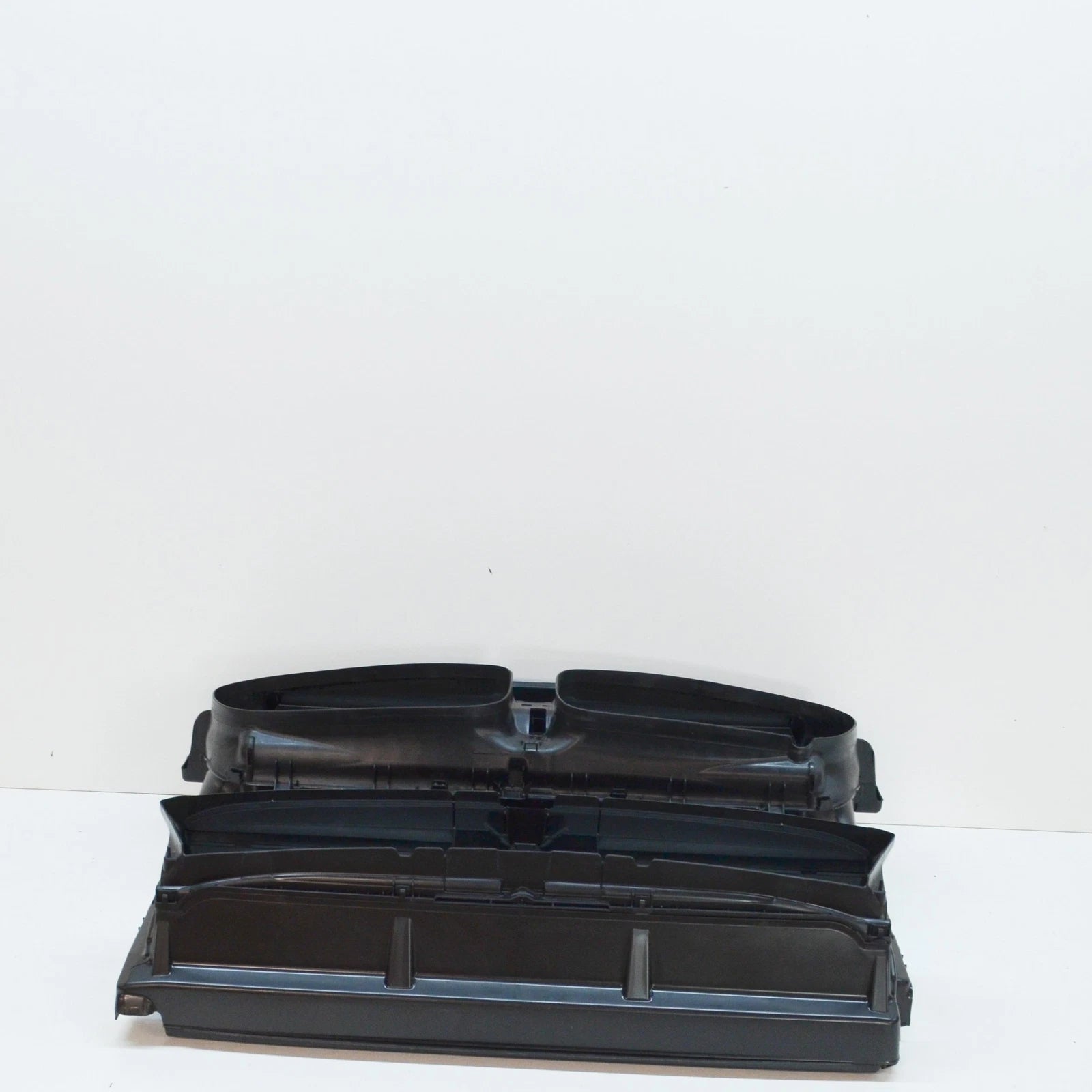 NEW BMW 5 F10 RADIATOR CORE AIR DUCT 51647332892 ORIGINAL