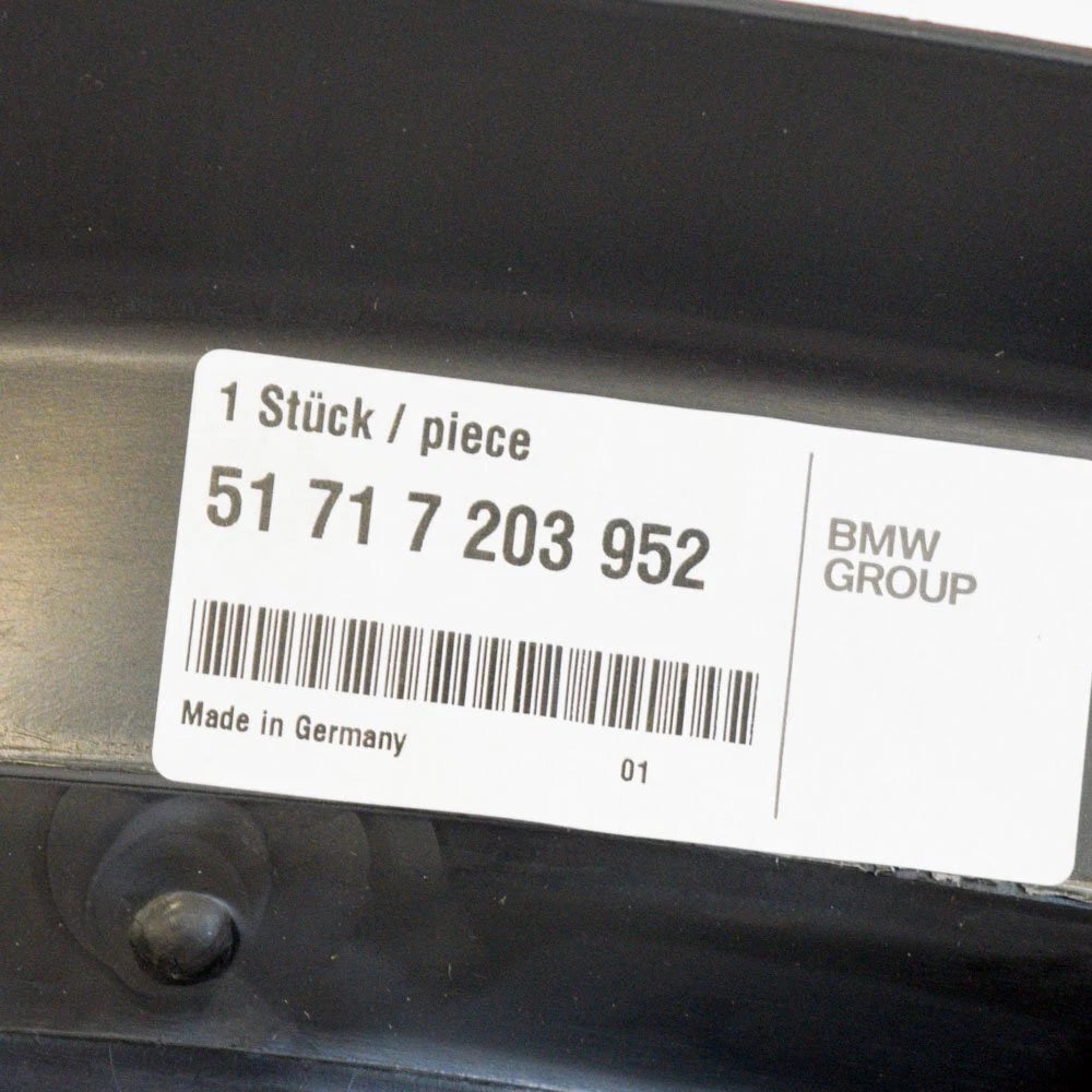 NEW BMW 6 E64 FRONT RIGHT BOTTOM ENGINE COMPARTMENT SHIED 51717203952 ORIGINAL