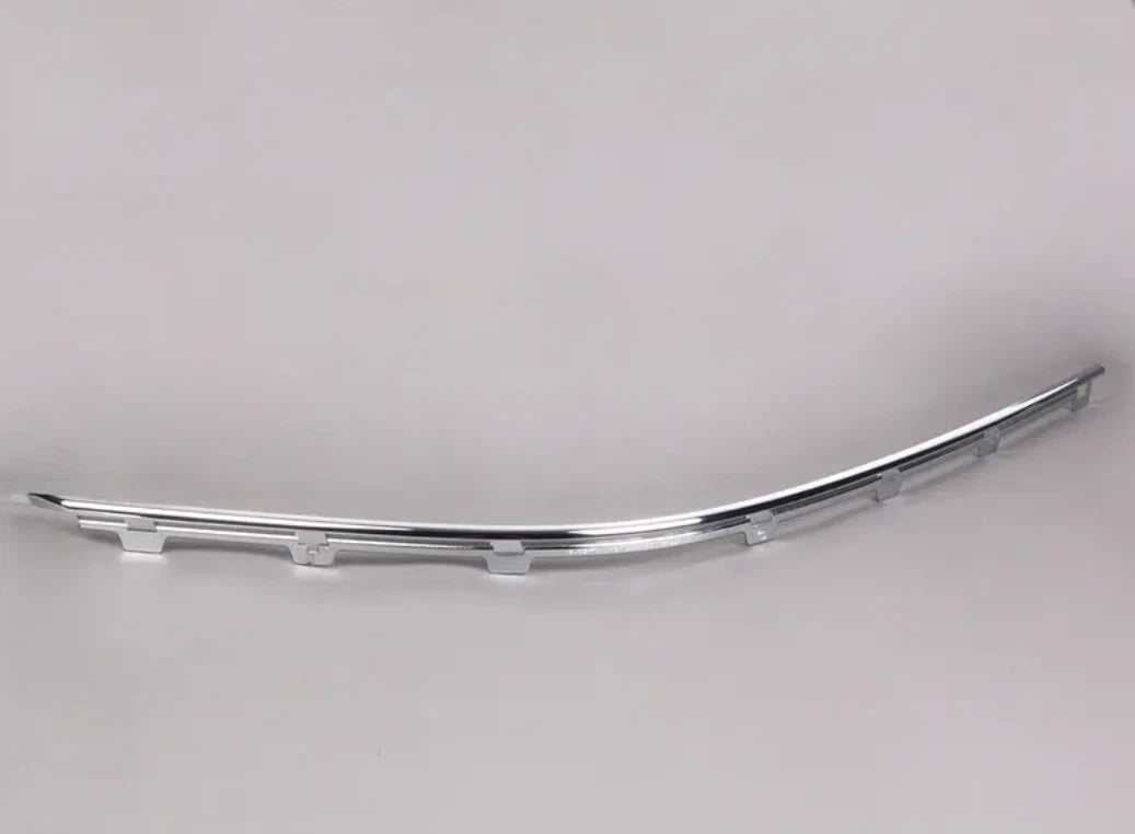 NEW BMW 5 E39 FRONT RIGHT BUMPER MOULDING 8226556 51118226556 ORIGINAL