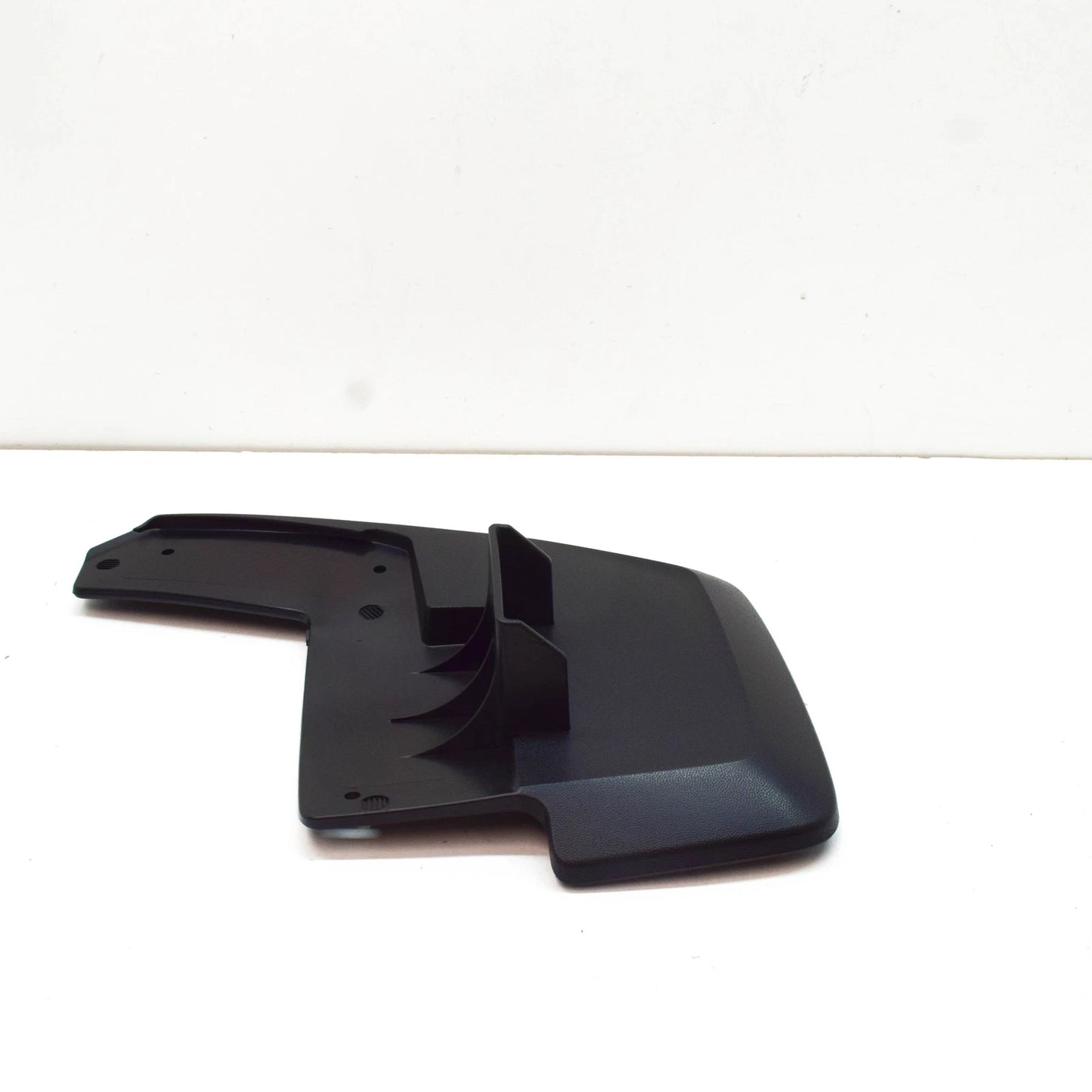 NEW VOLKSWAGEN CRAFTER SZ FRONT RIGHT MUDGUARD FLAP 7C0821810 ORIGINAL