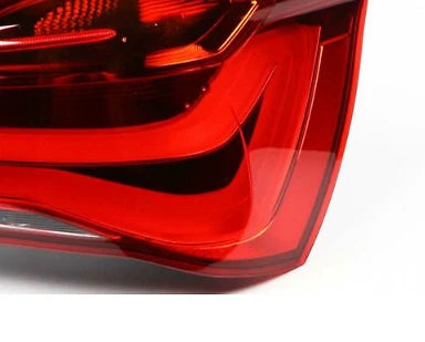 NEW BMW 1 F20 REAR BUMPER RIGHT TAILLIGHT 63217359018 ORIGINAL