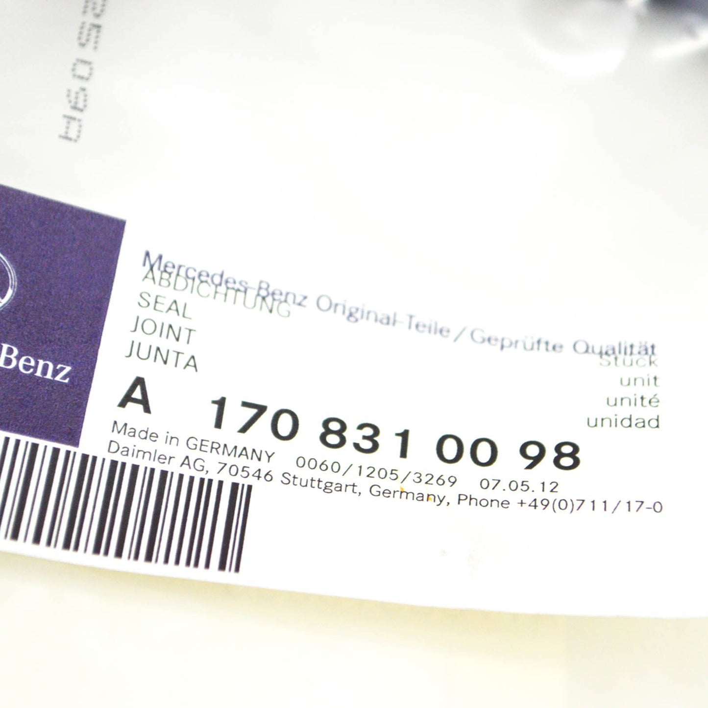 NEW MERCEDES-BENZ SLK R170 FRONT WINDSHIELD COWL RUBBER SEAL A1708310098