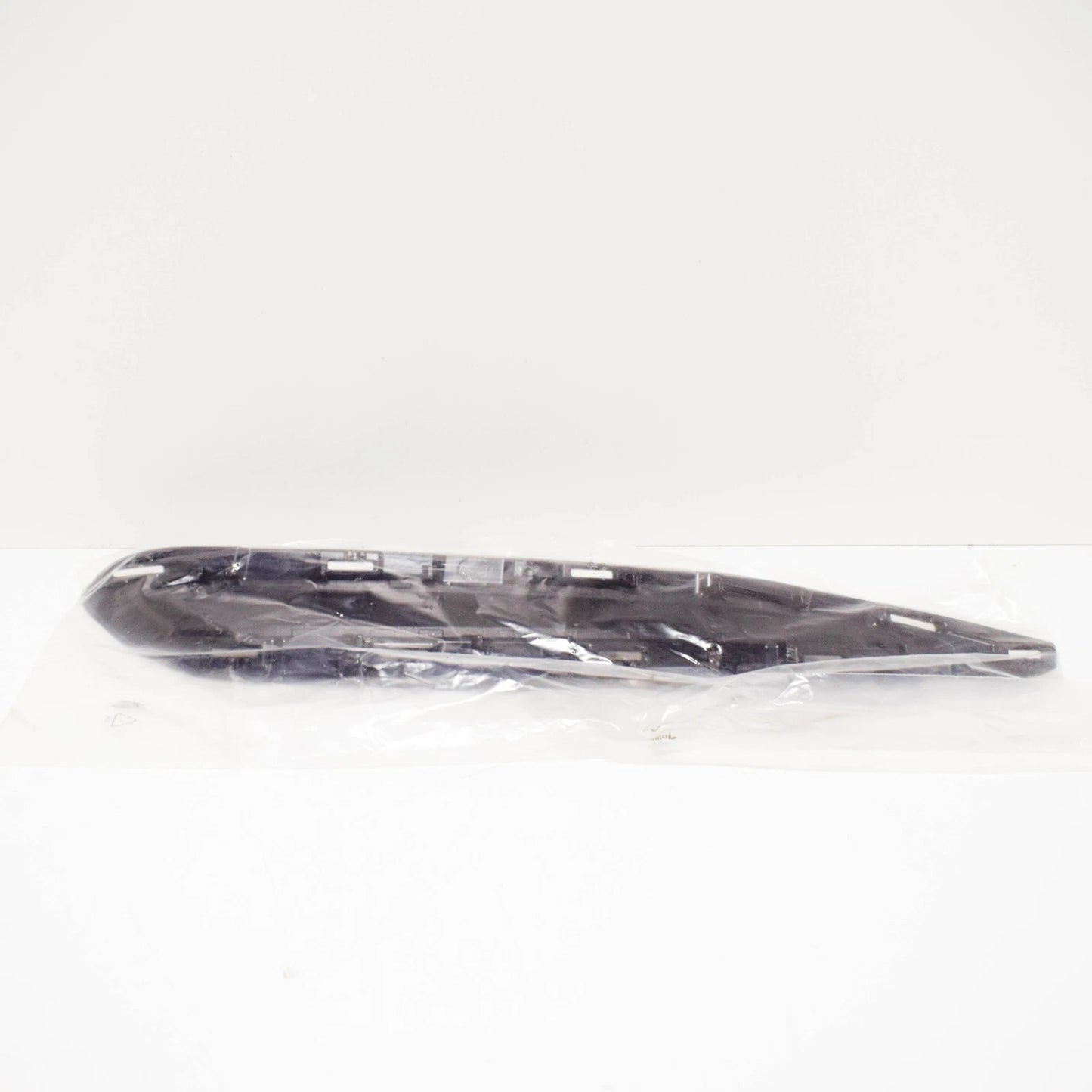 NEW AUDI Q7 4M FRONT BUMPER LEFT END CAP COVER 4M0807749A ORIGINAL