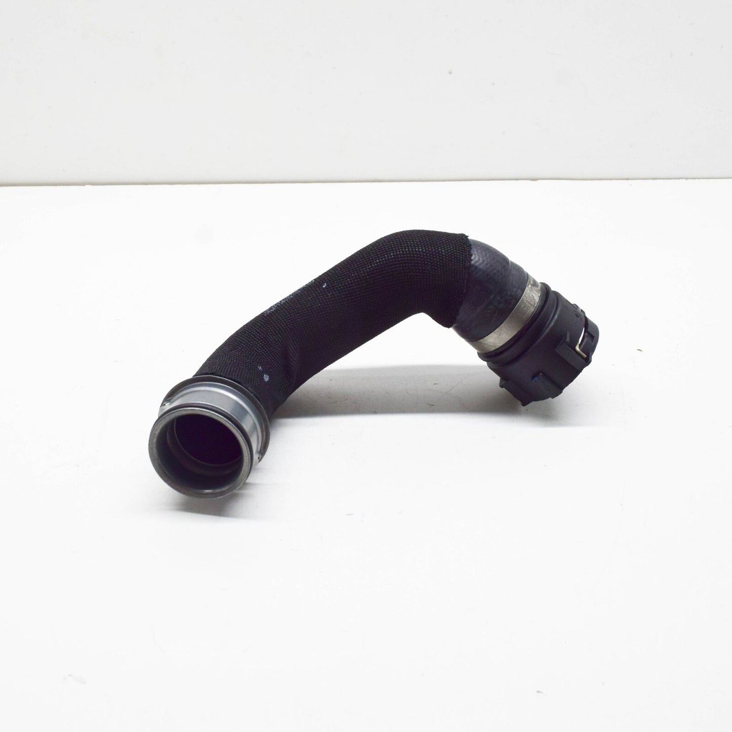 NEW MERCEDES-BENZ GLS X166 RADIATOR TOP COOLANT HOSE A1665005300 ORIGINAL